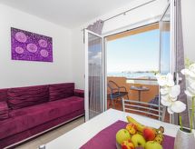 Knus appartement voor 4 aan de kust van Podstrana, op 100m van zee - thumbnail 4