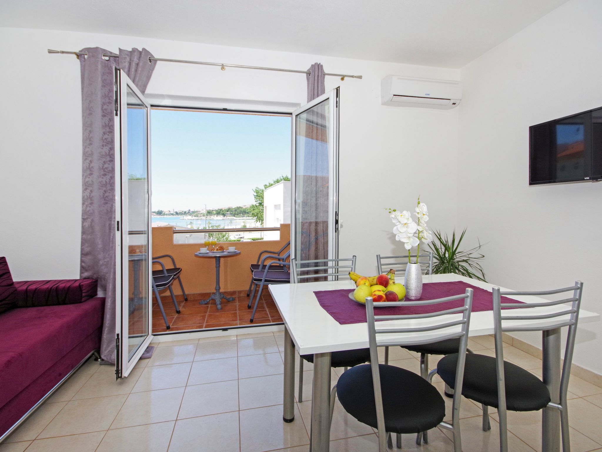 Für 4 Personen ca. 40 m&sup2; in Podstrana, Dalmatien (Gespanschaft Split-Dalma-Image-tags.info