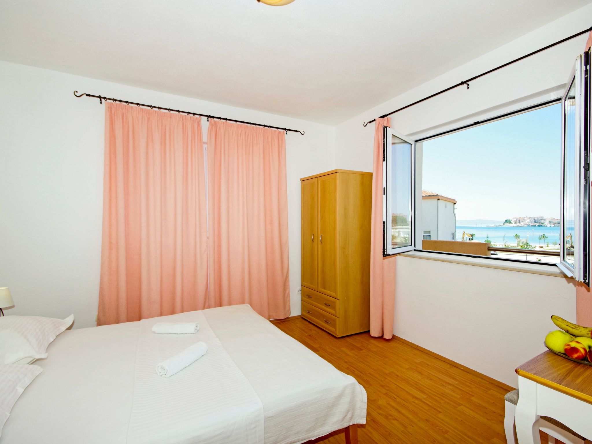 Für 4 Personen ca. 40 m&sup2; in Podstrana, Dalmatien (Gespanschaft Split-Dalma-Image-tags.info