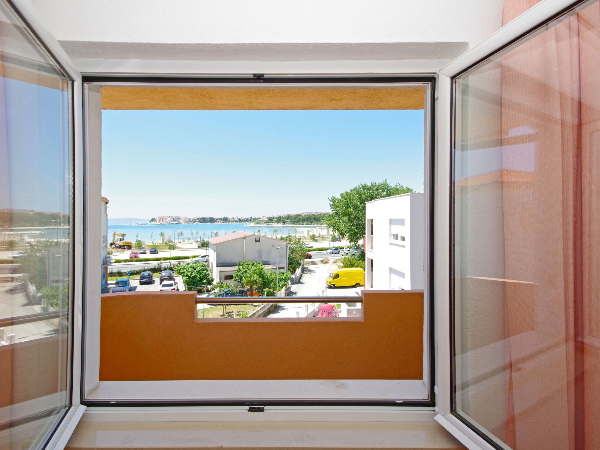 Für 4 Personen ca. 40 m&sup2; in Podstrana, Dalmatien (Gespanschaft Split-Dalma-Image-tags.info