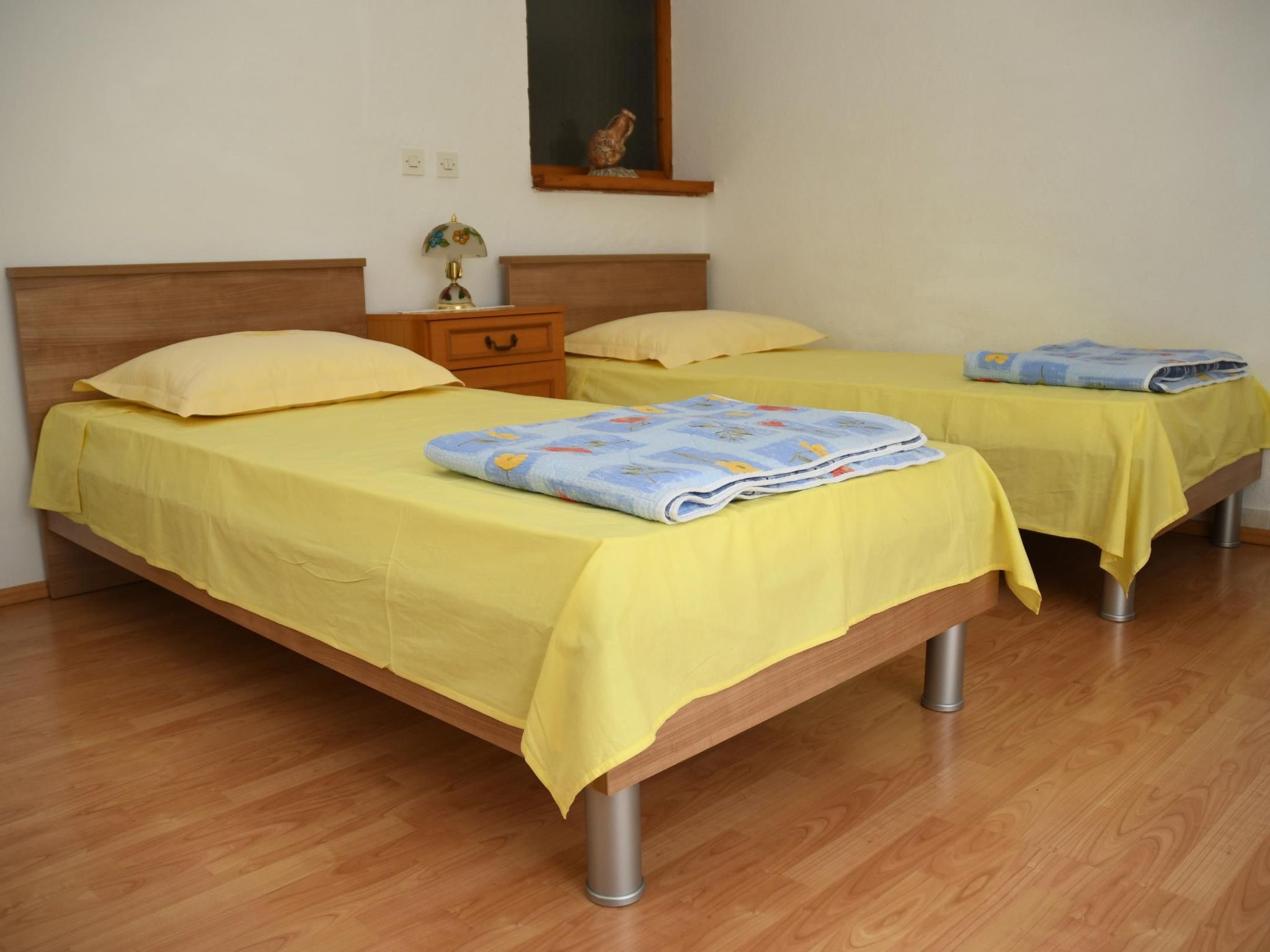 Mit Privatparkplatz-Dedans