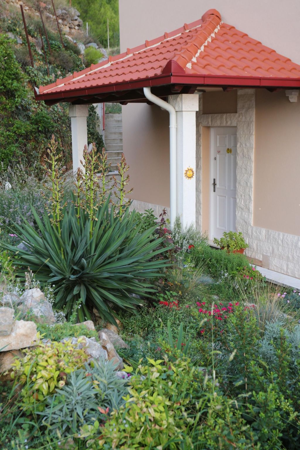 Mit Terrasse und herrlichem Ausblick-Image-tags.info