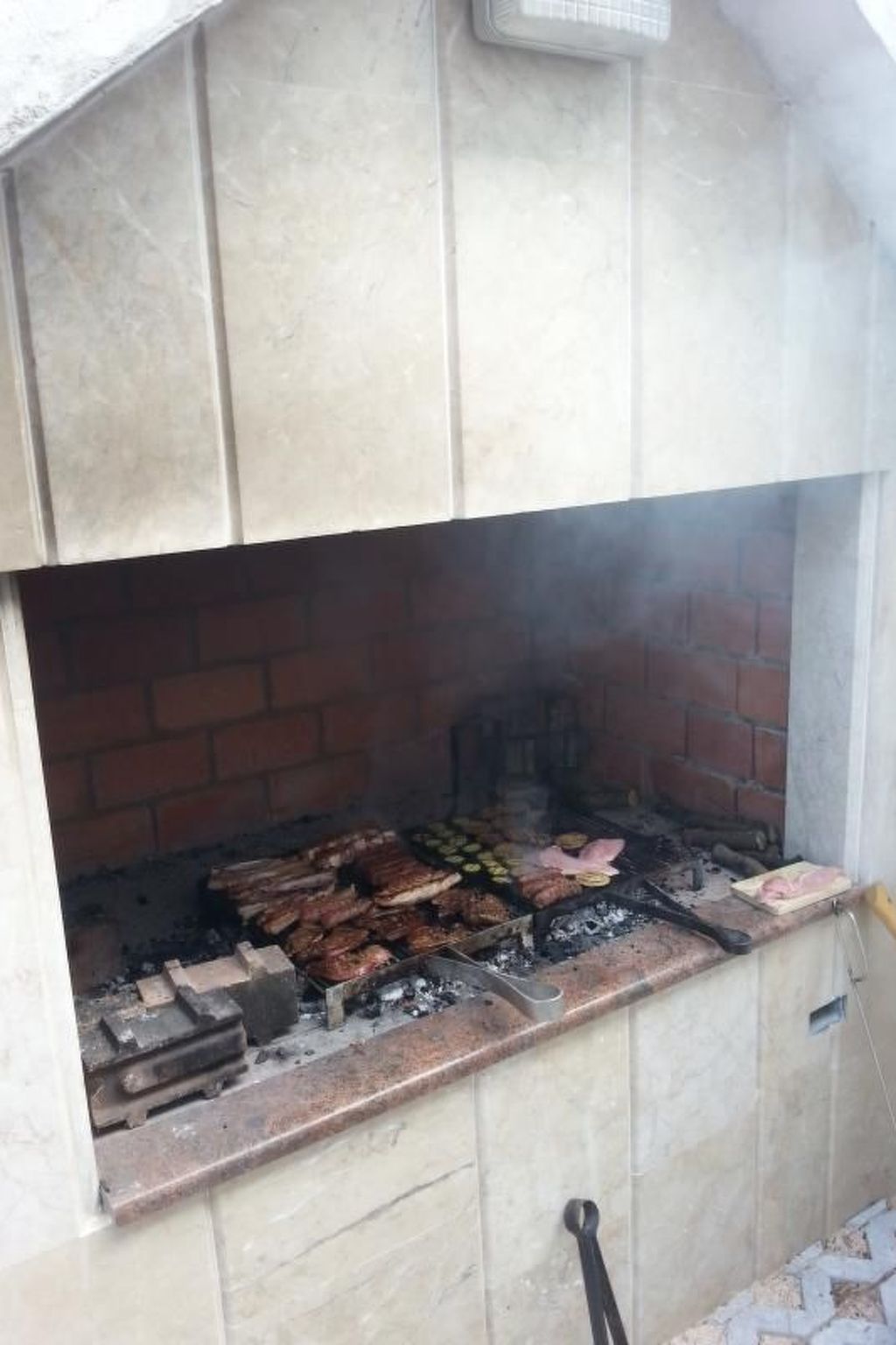 Mit Terrasse und herrlichem Ausblick-Image-tags.info