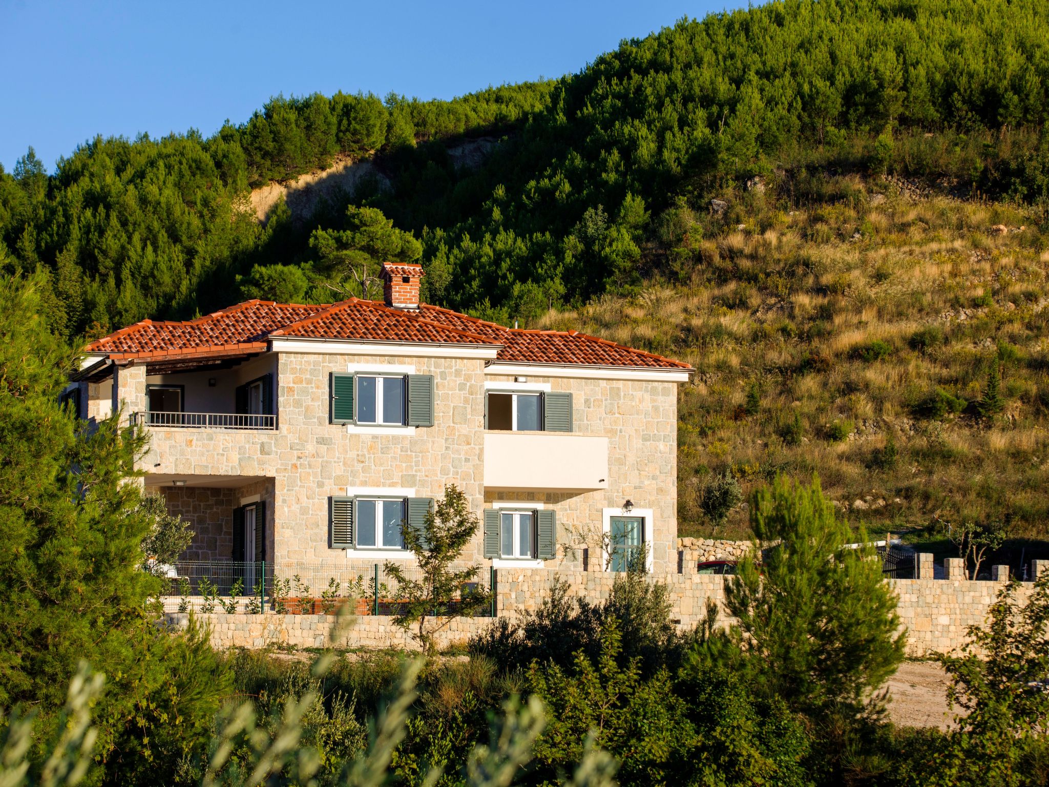 Luxuriöse Steinvilla mit privatem Swimmingpool und herrlichem Meerblick-Drinnen