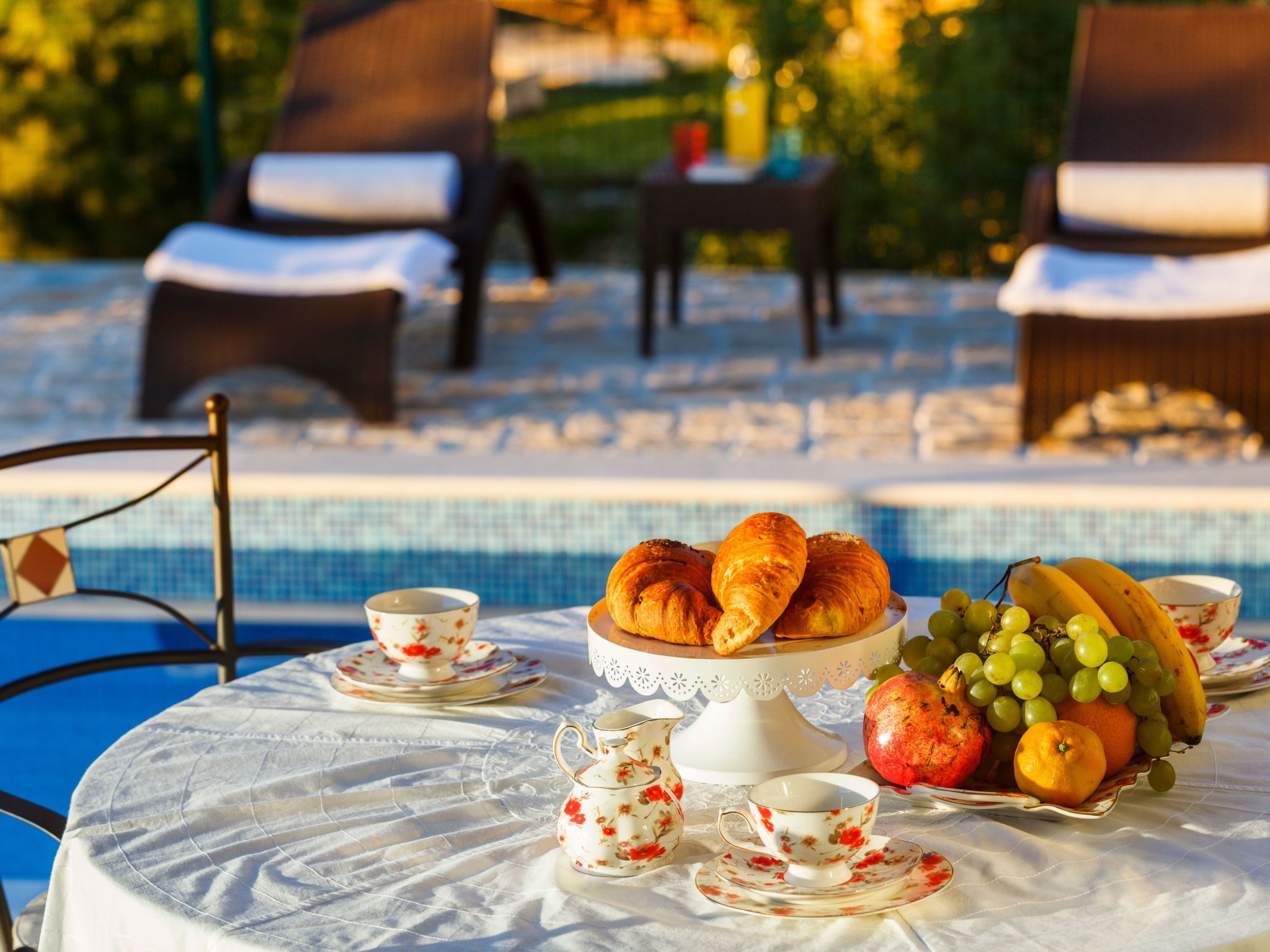 Luxuriöse Steinvilla mit privatem Swimmingpool und herrlichem Meerblick-Drinnen