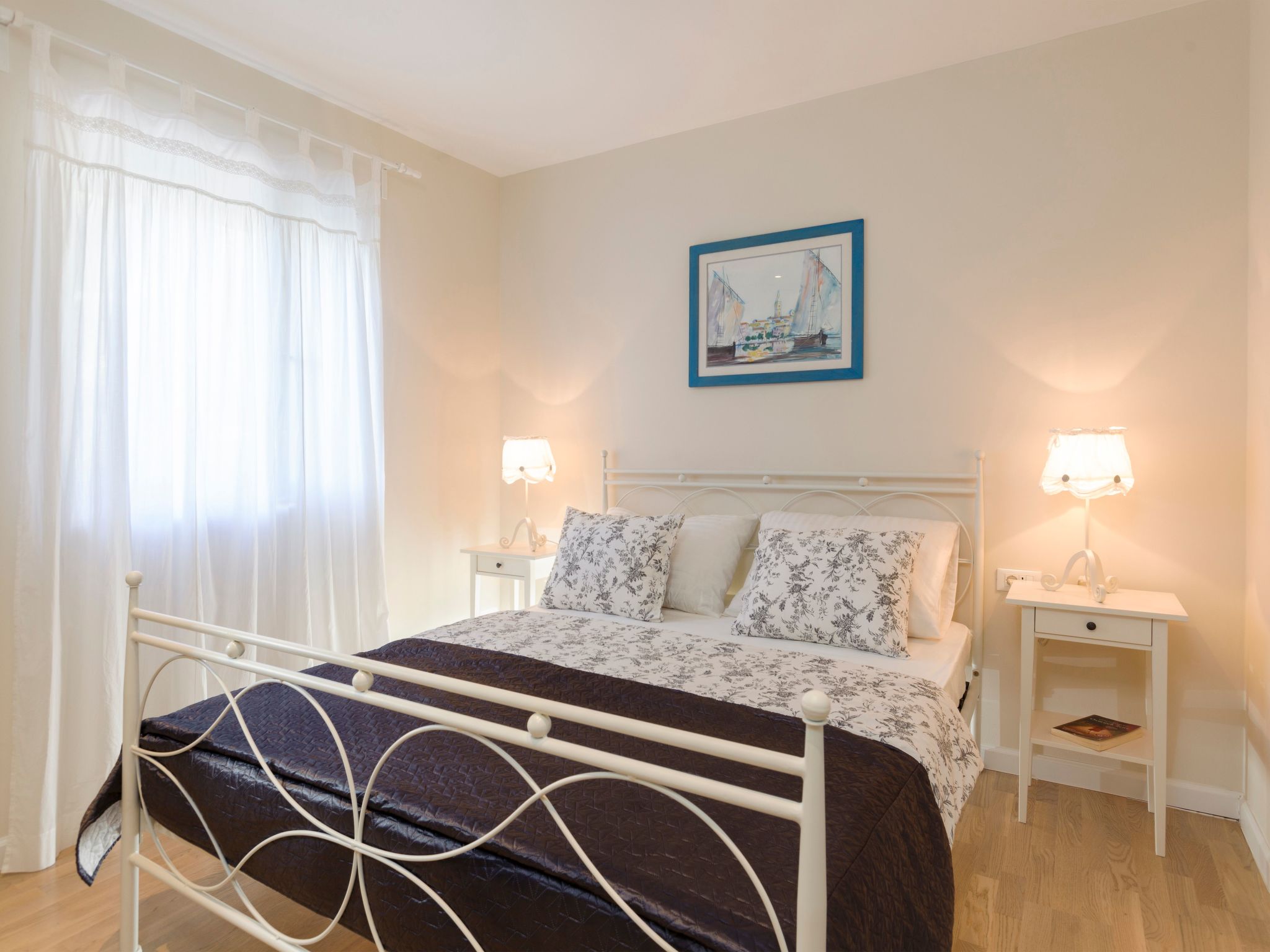 Luxuriöse Steinvilla mit privatem Swimmingpool und herrlichem Meerblick-Drinnen