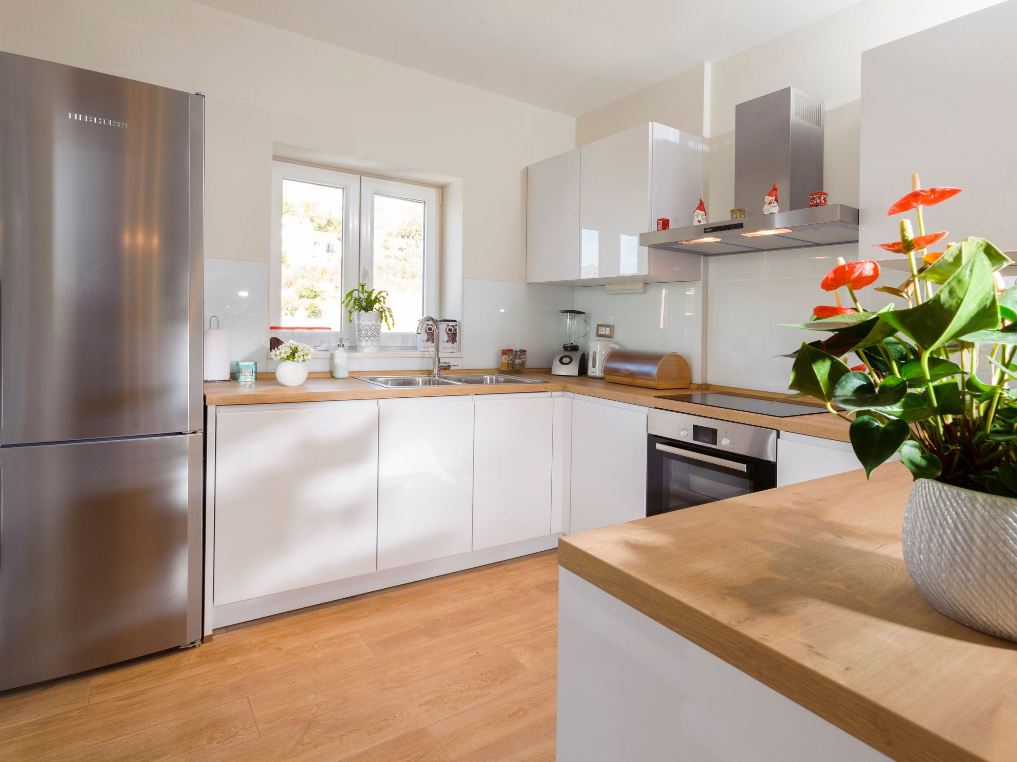 Luxuriöse Steinvilla mit privatem Swimmingpool und herrlichem Meerblick-Drinnen