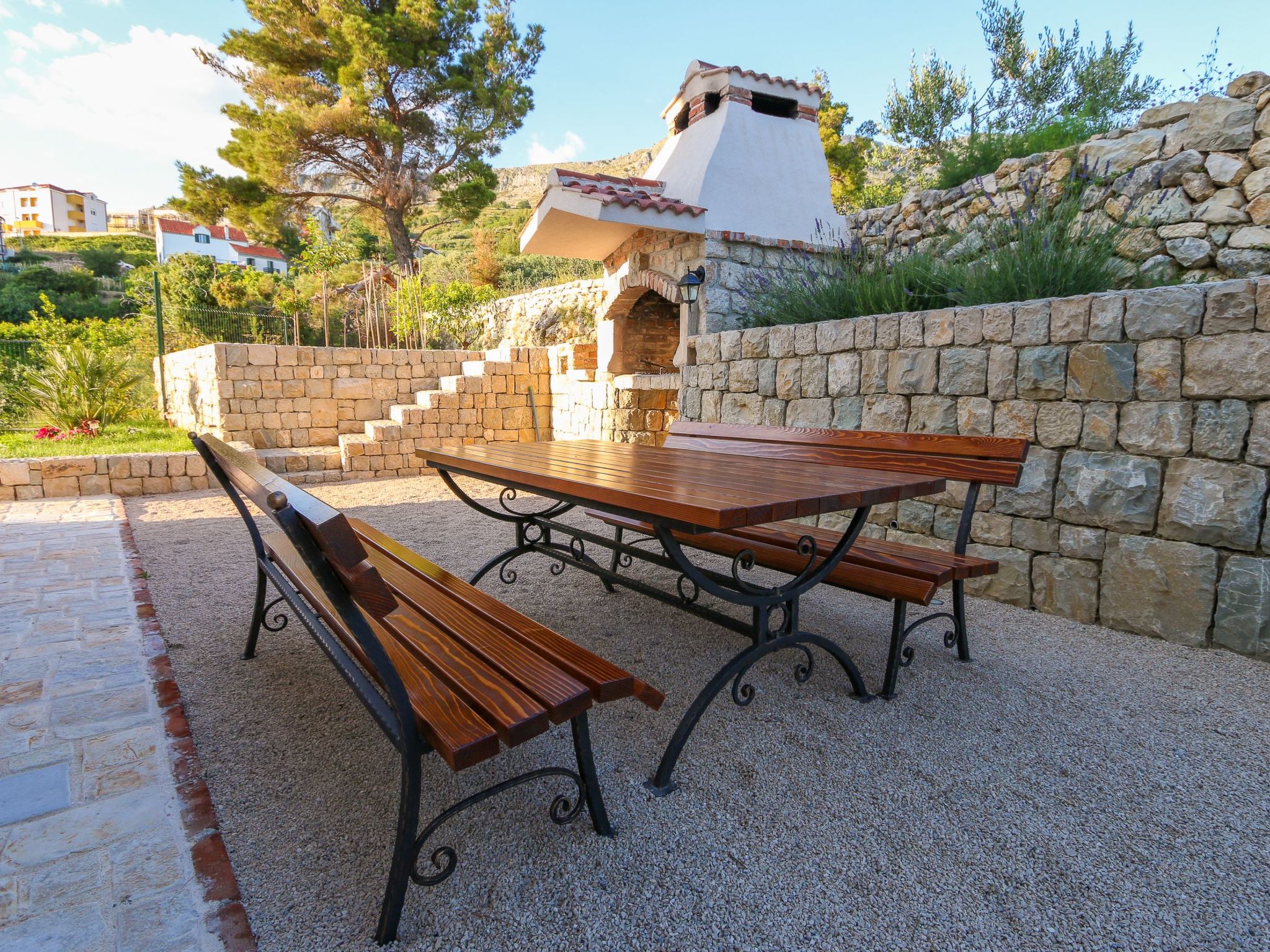 Luxuriöse Steinvilla mit privatem Swimmingpool und herrlichem Meerblick-Drinnen