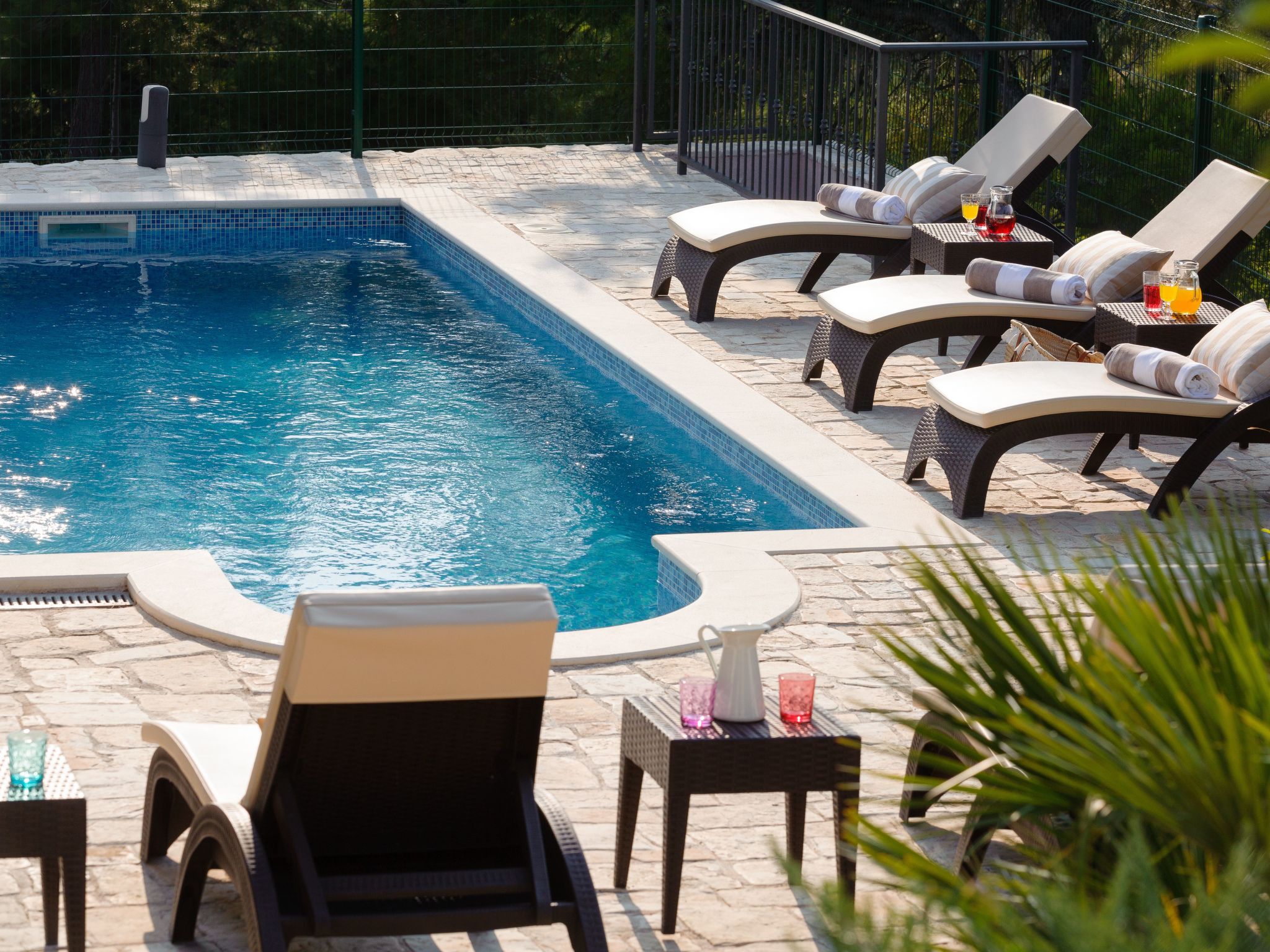 Luxuriöse Steinvilla mit privatem Swimmingpool und herrlichem Meerblick-Drinnen