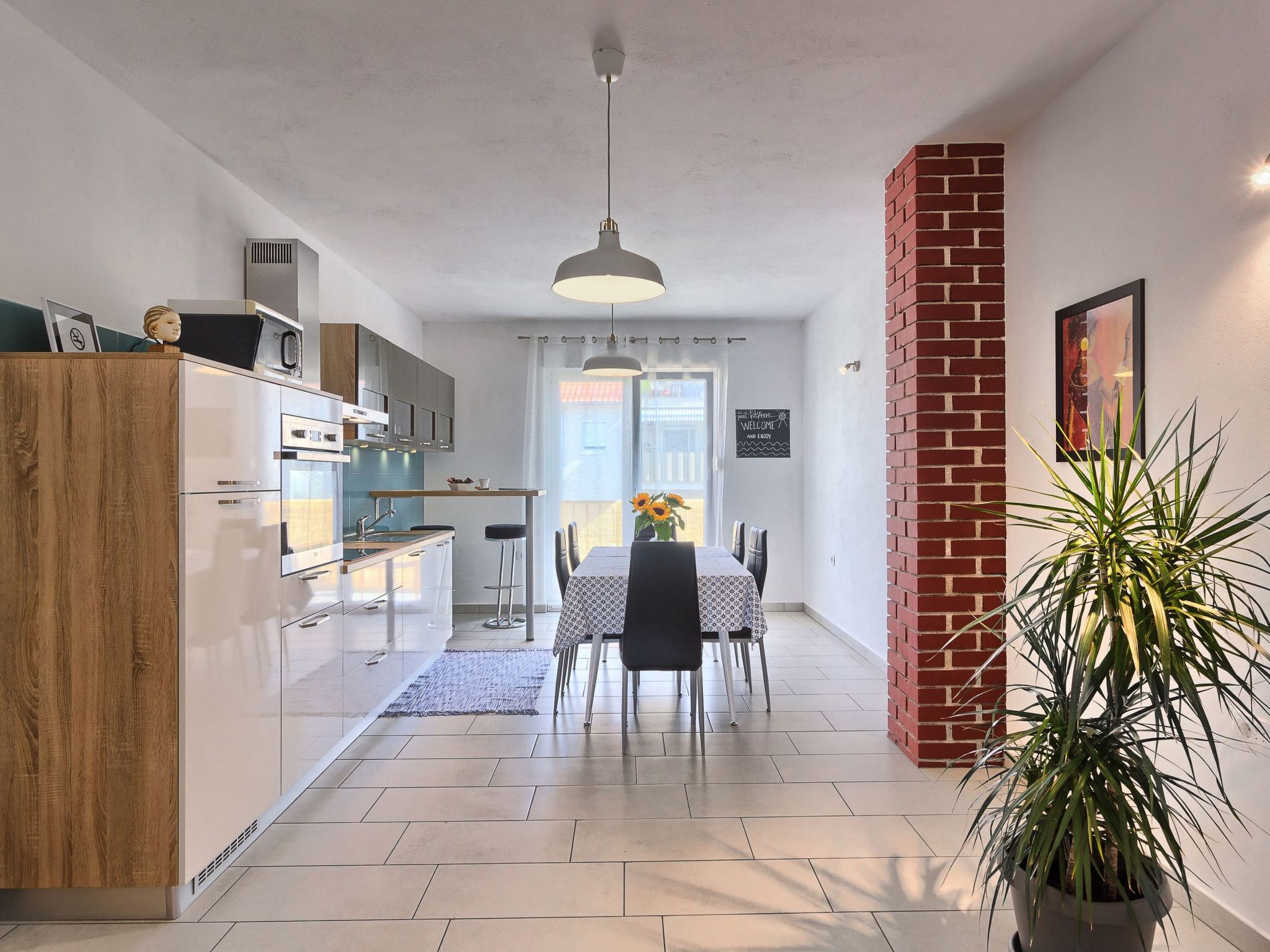 "Split Area Apartment"-Dedans