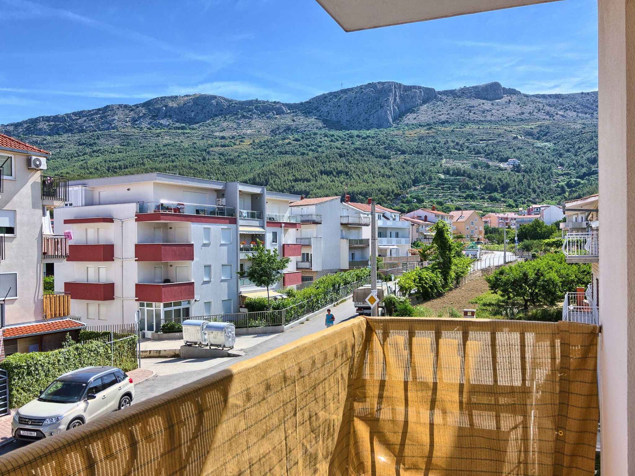 "Split Area Apartment"-Dedans