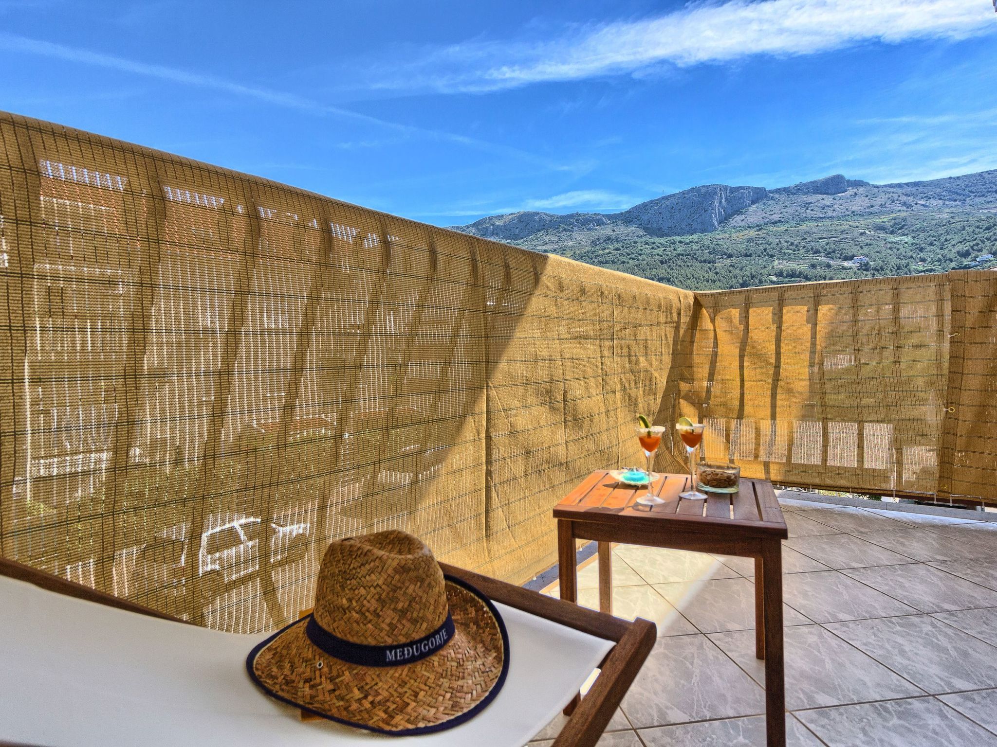 "Split Area Apartment"-Dedans