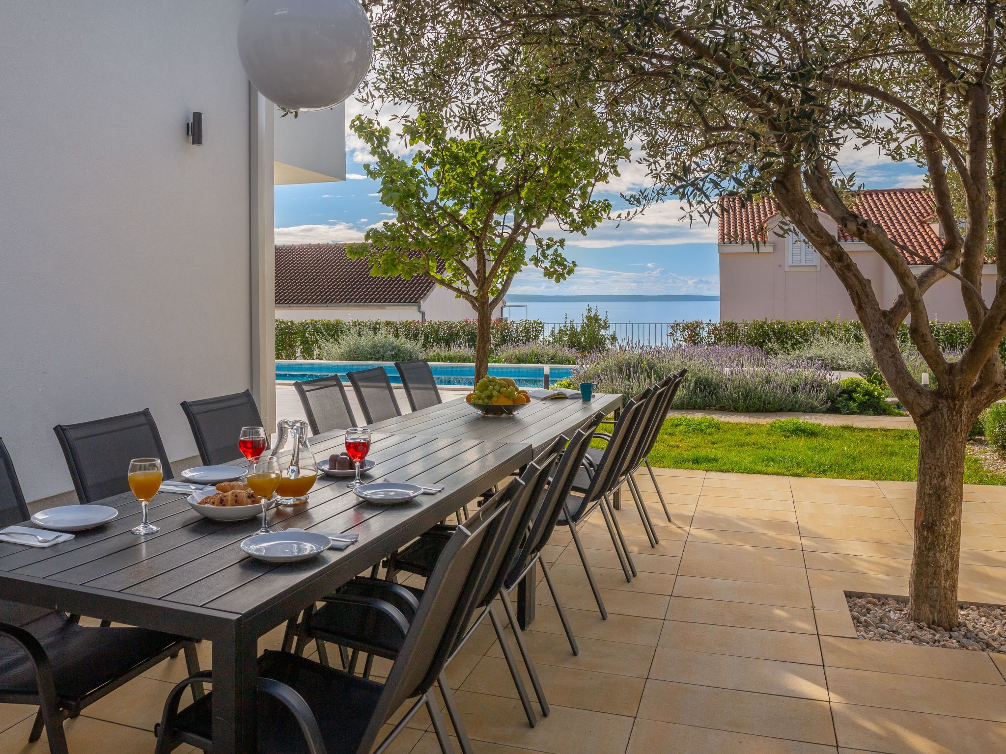 Ferienvilla "Elena" mit eigenem Pool-Drinnen