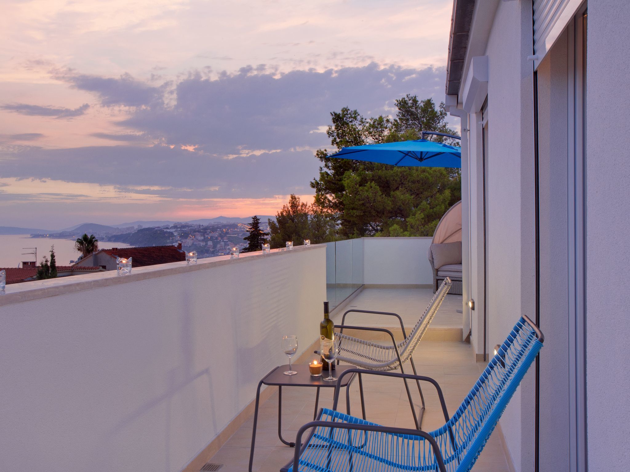 Ferienvilla "Elena" mit eigenem Pool-Drinnen