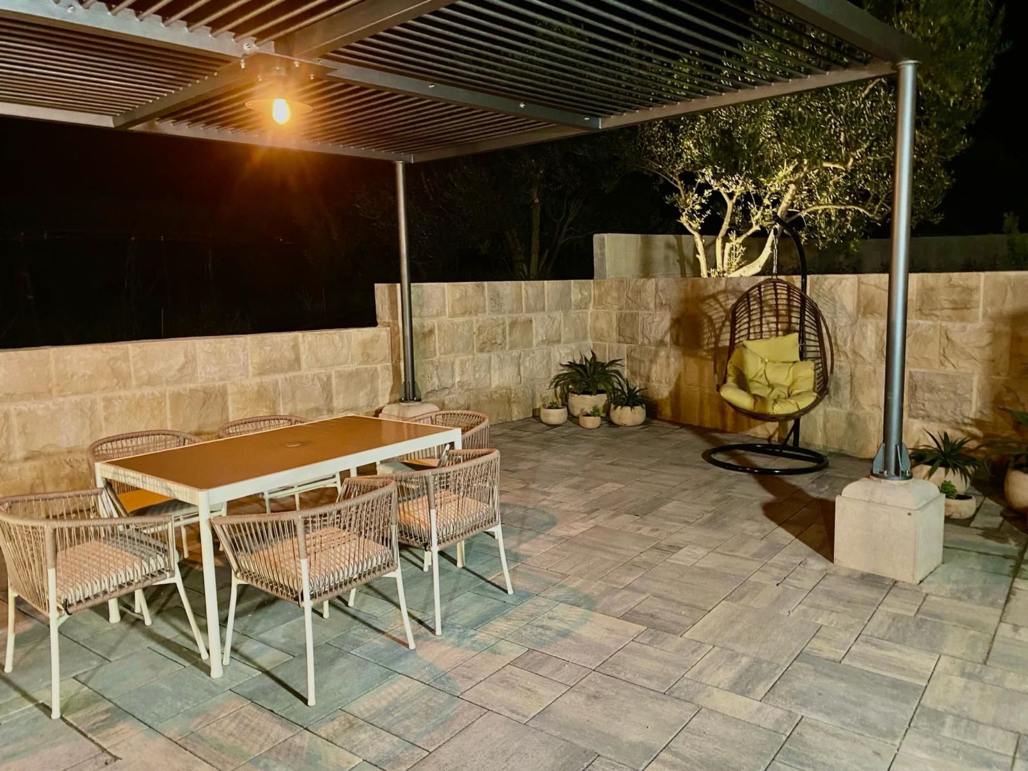 Villa mit beheiztem Infinity-Pool und Massagedüsen-Dedans