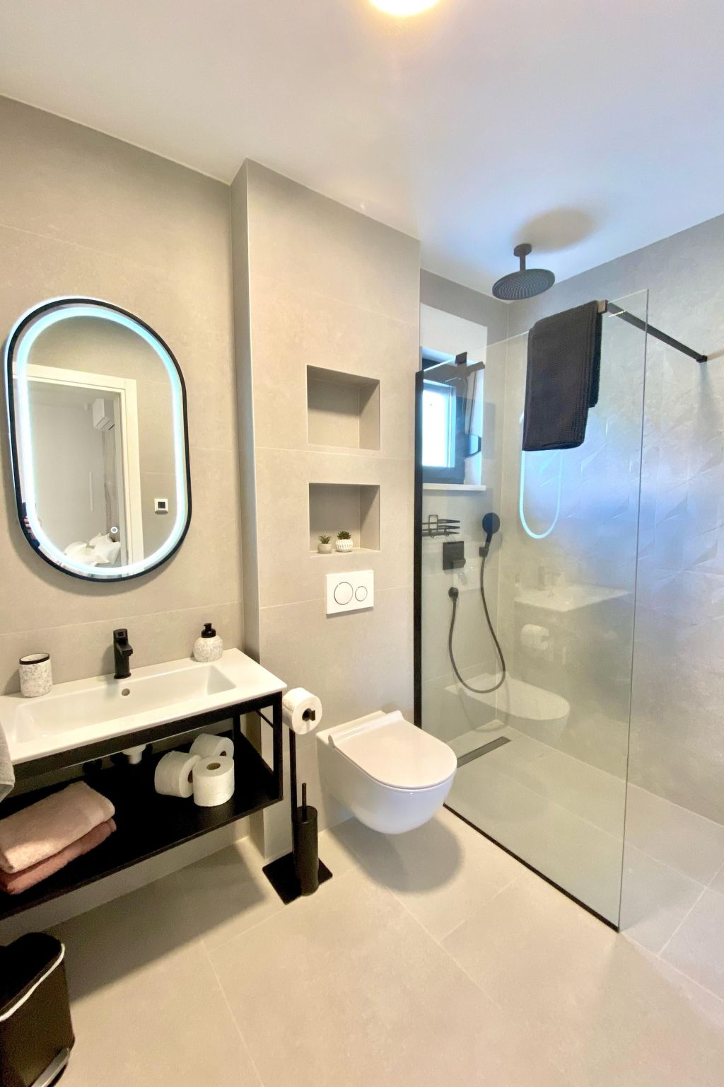 Villa mit beheiztem Infinity-Pool und Massagedüsen-Dedans