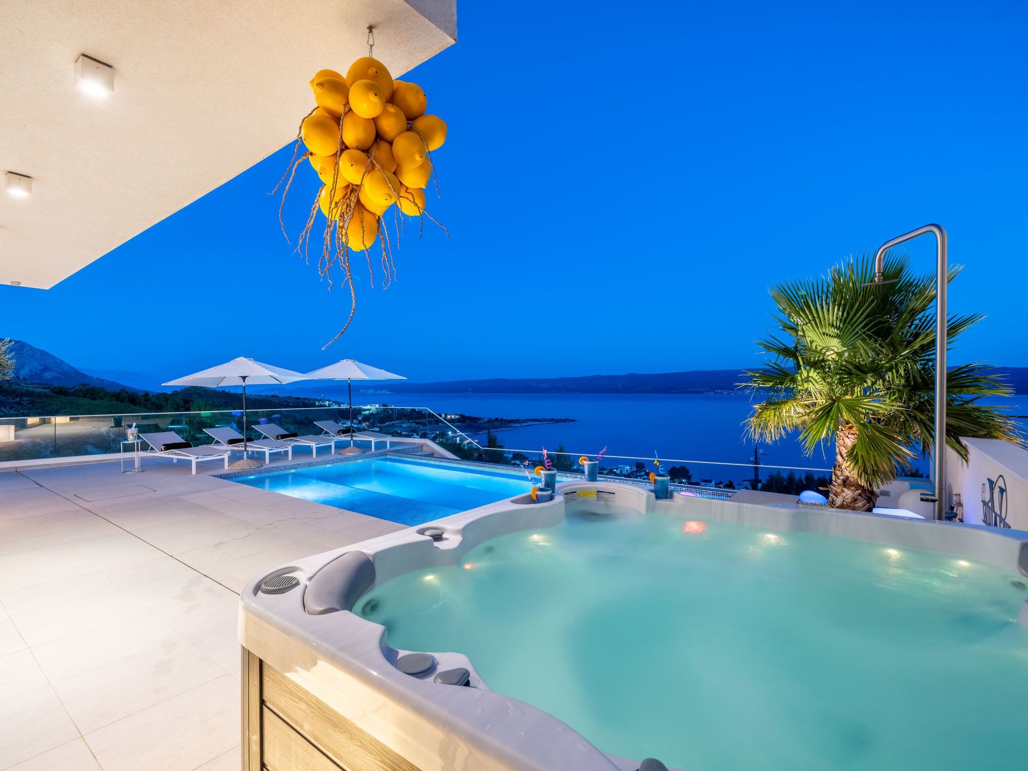 Vakantiehuis met privé zwembad in Krilo Jesenice (Kroatië) voor 6 personen