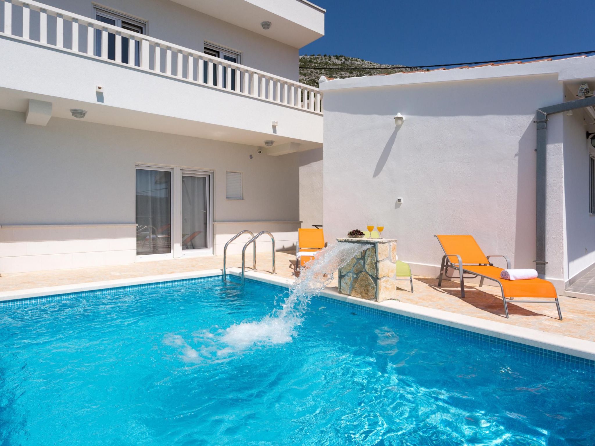 In Srinjine mit Privatem Pool-Image-tags.info