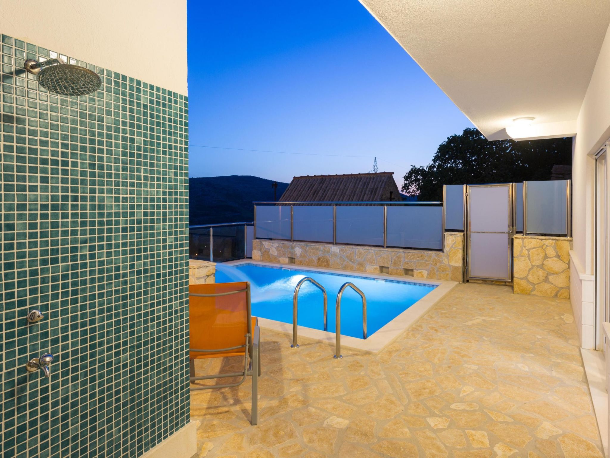 In Srinjine mit Privatem Pool-Image-tags.info