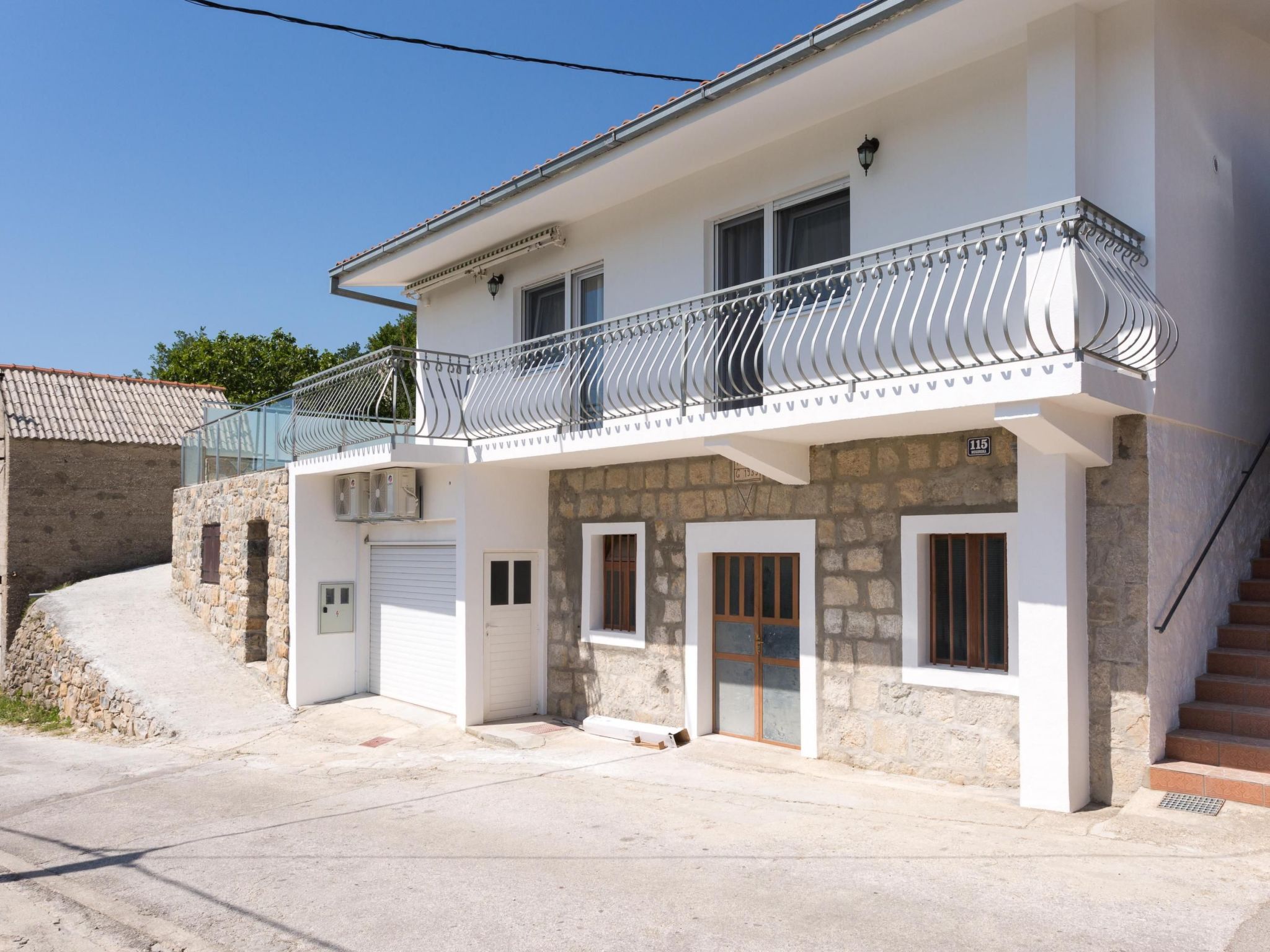 In Srinjine mit Privatem Pool-Image-tags.info