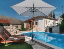 "Villa Tiho"