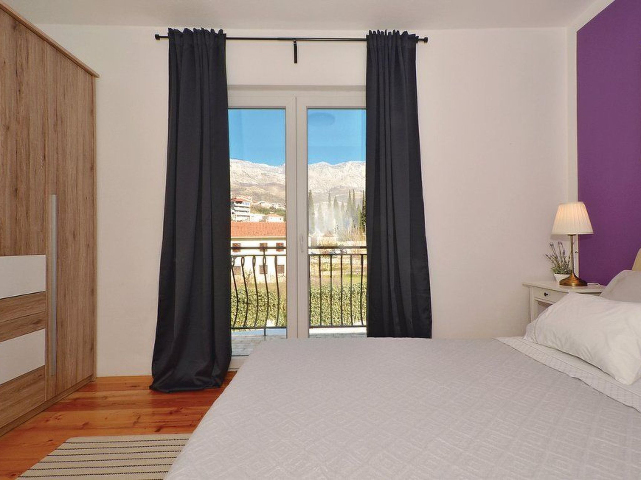 Žrnovnica, Entspannung am Flussufer