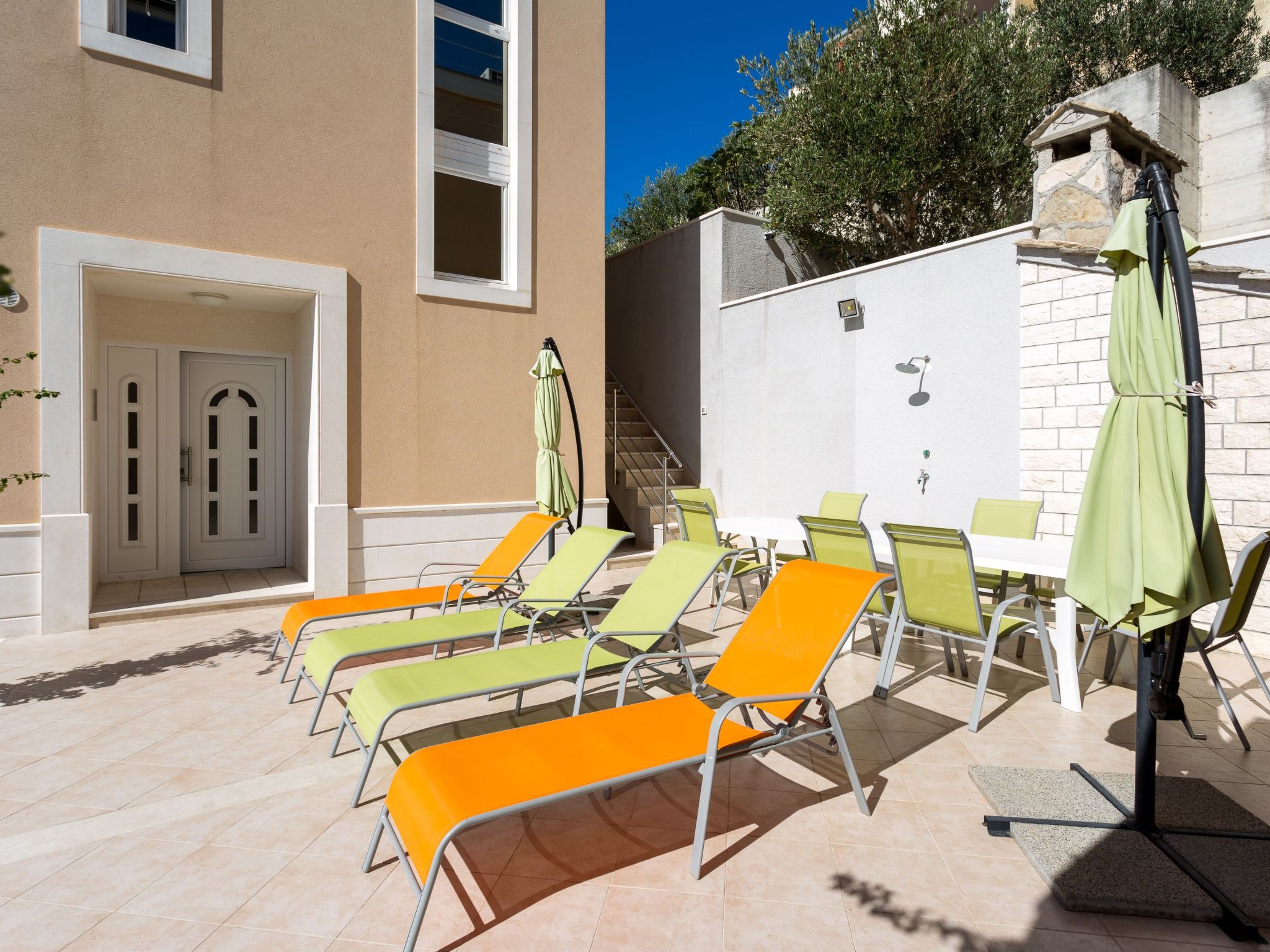 In Dugi Rat mit Großer Terrasse-Image-tags.info