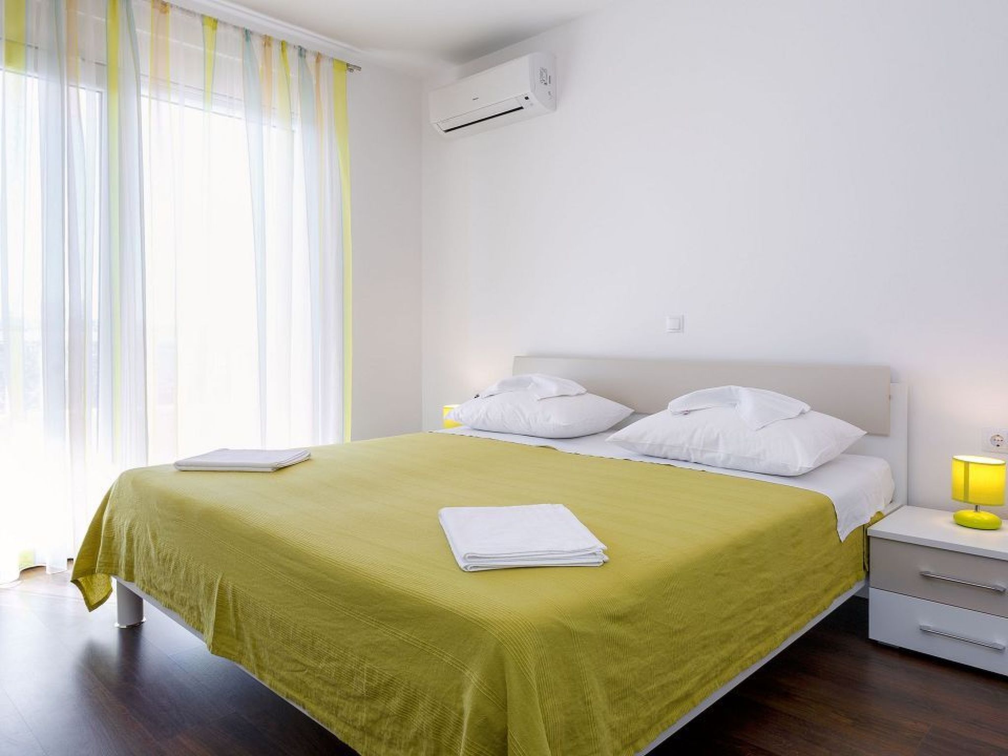 In Dugi Rat mit Großer Terrasse-Image-tags.info