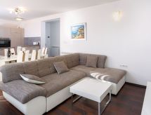Stijlvol appartement in Dugi Rat met ruime privéterras en zeezicht op 50 meter - thumbnail 5