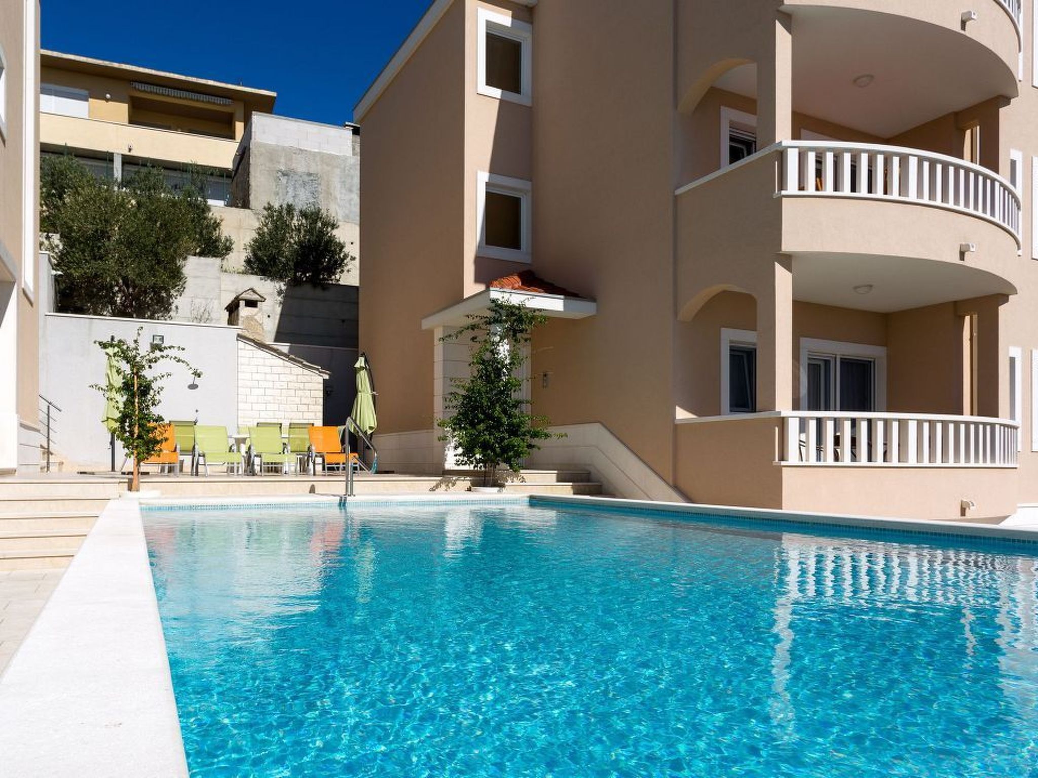 Appartement in Dugi Rat mit Großer Terrasse-Image-tags.info