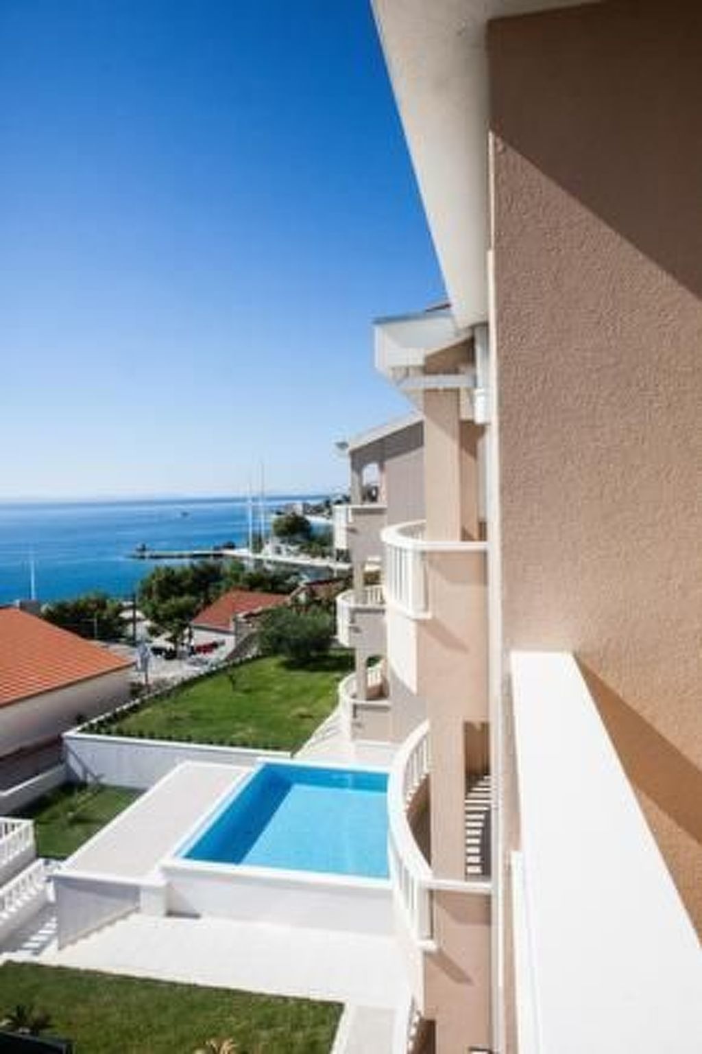 Appartement in Dugi Rat mit Großer Terrasse-Image-tags.info