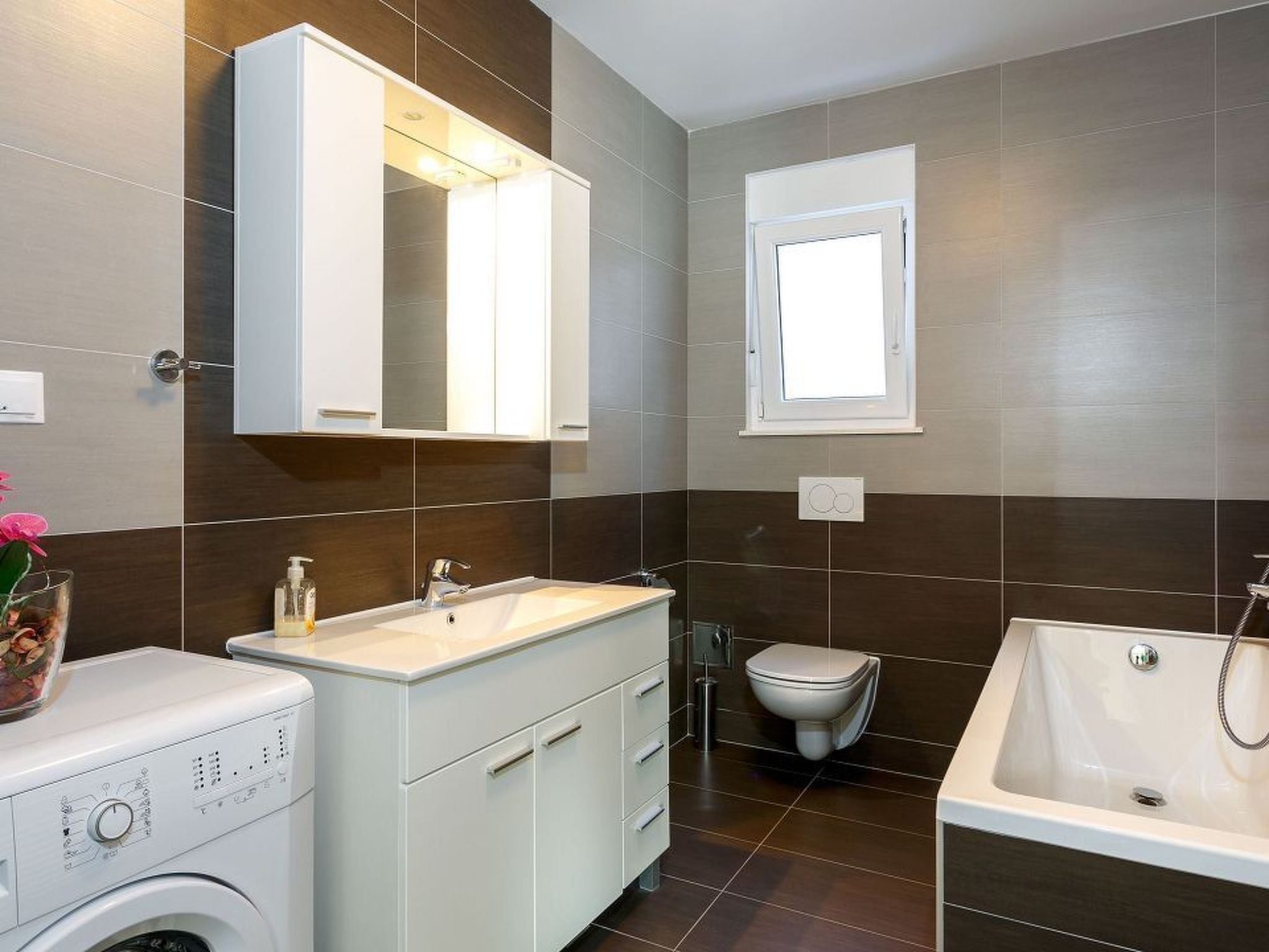 In Dugi Rat mit Großer Terrasse-Image-tags.info