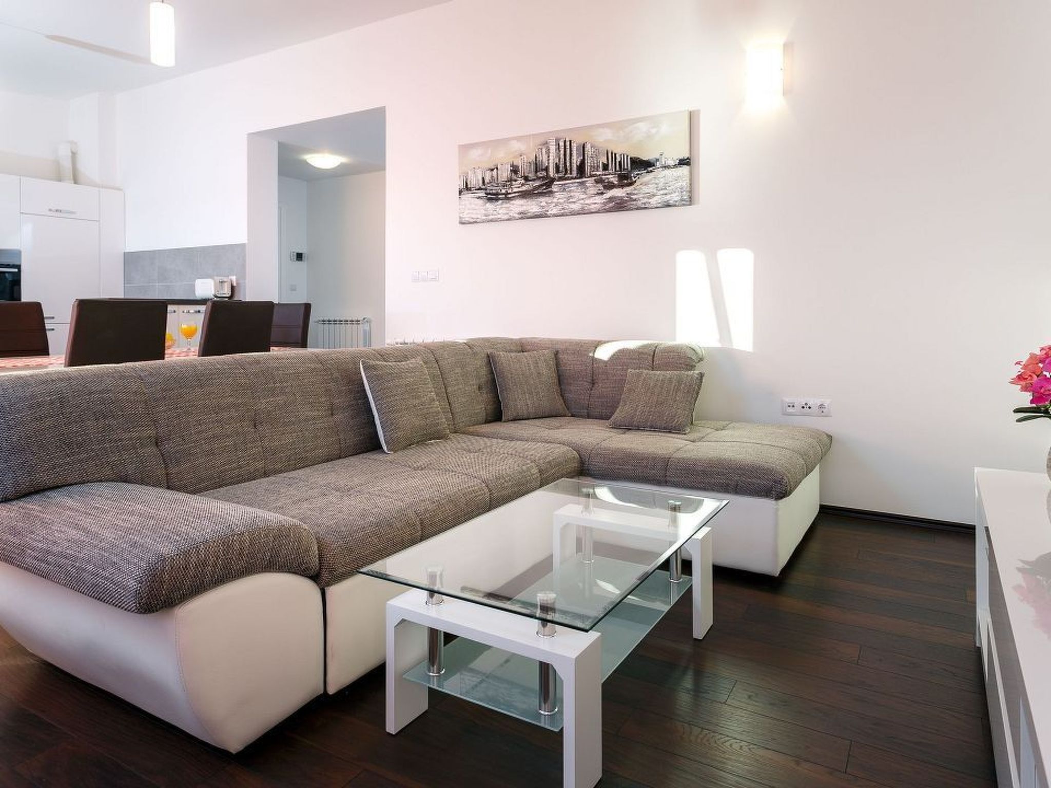 Wohnung in Dugi Rat mit Großer Terrasse