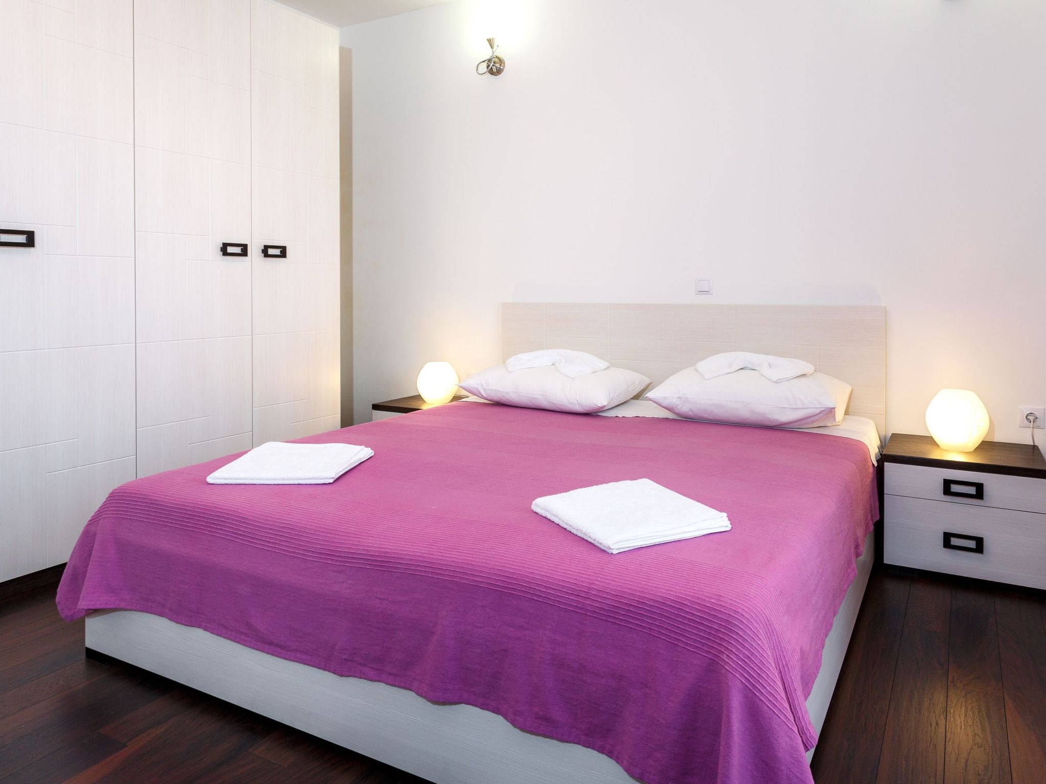 Wohnung in Dugi Rat mit Großer Terrasse-Image-tags.info