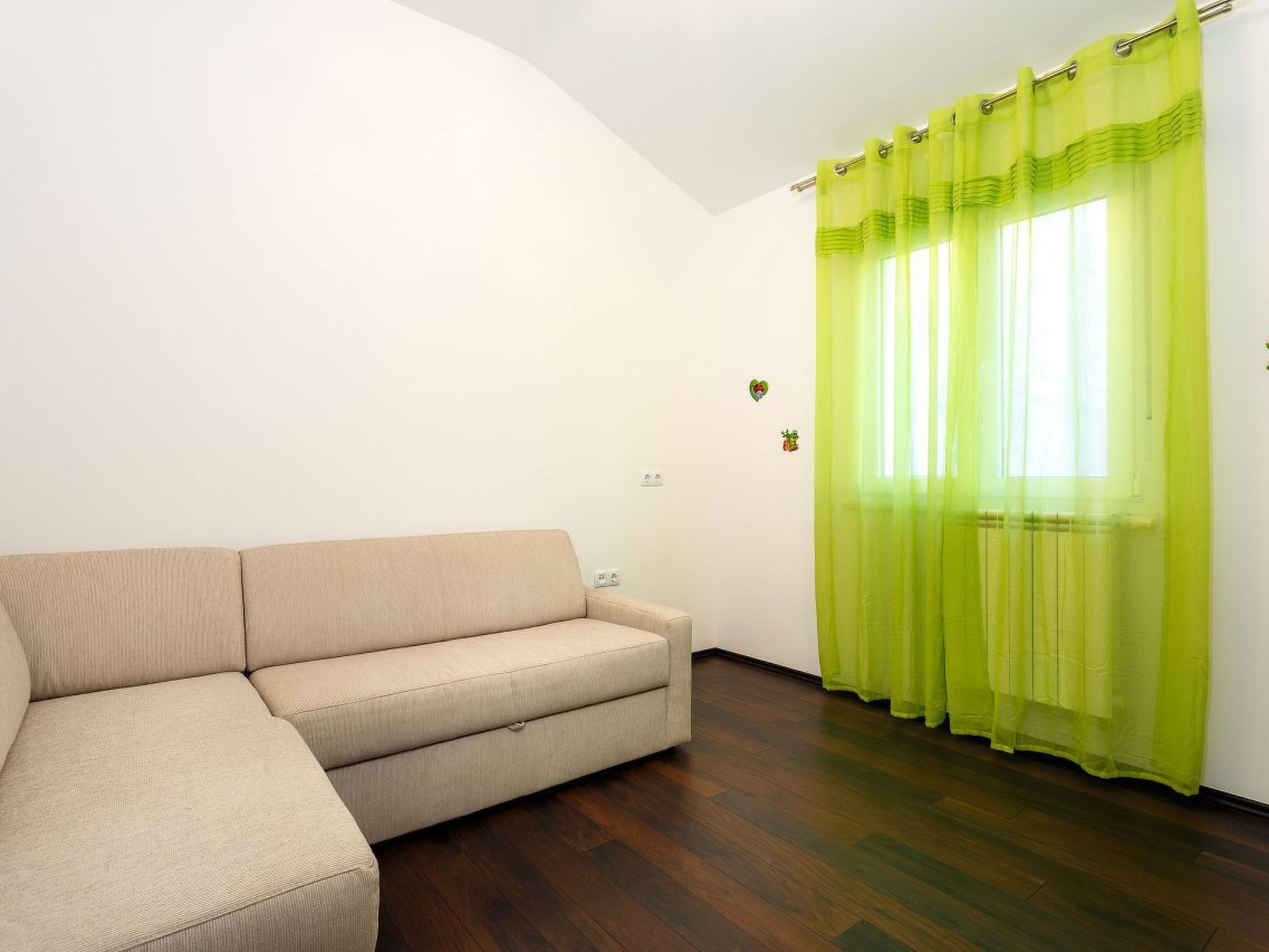 Wohnung in Dugi Rat mit Großer Terrasse-Image-tags.info