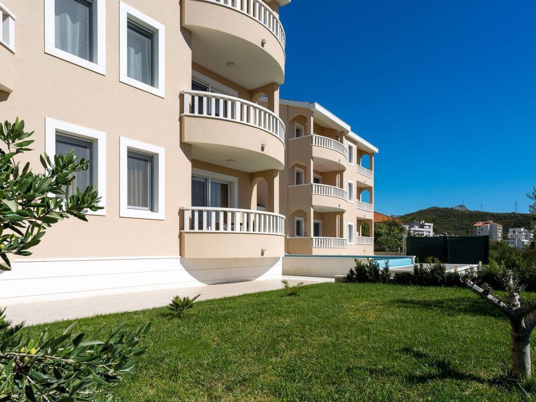 Wohnung in Dugi Rat mit Großer Terrasse-Image-tags.info