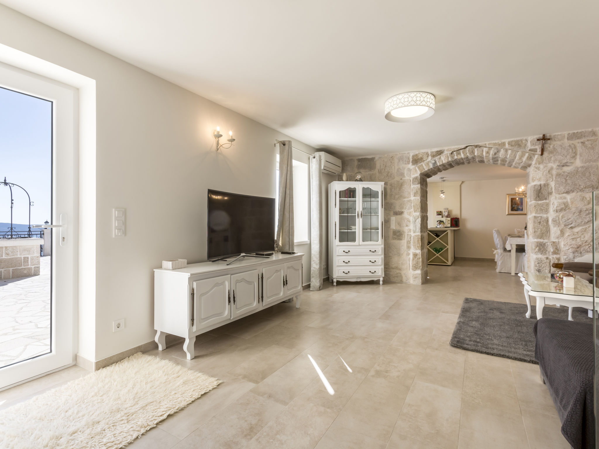 Villa Nareste: Gerenoveerde zeezichtvilla met verwarmd zwembad in Omiš - foto 42