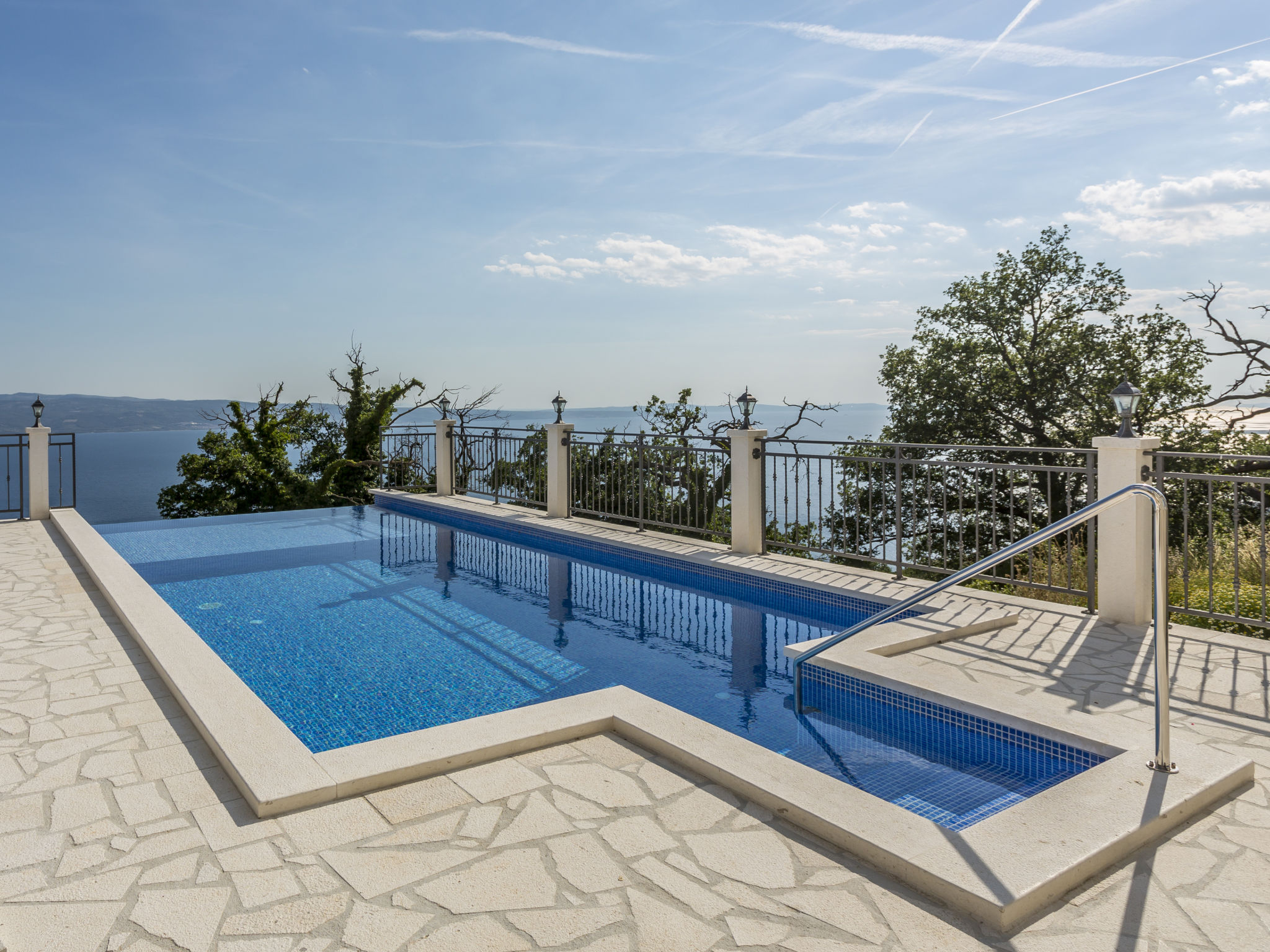 Villa Nareste: Gerenoveerde zeezichtvilla met verwarmd zwembad in Omiš - foto 19
