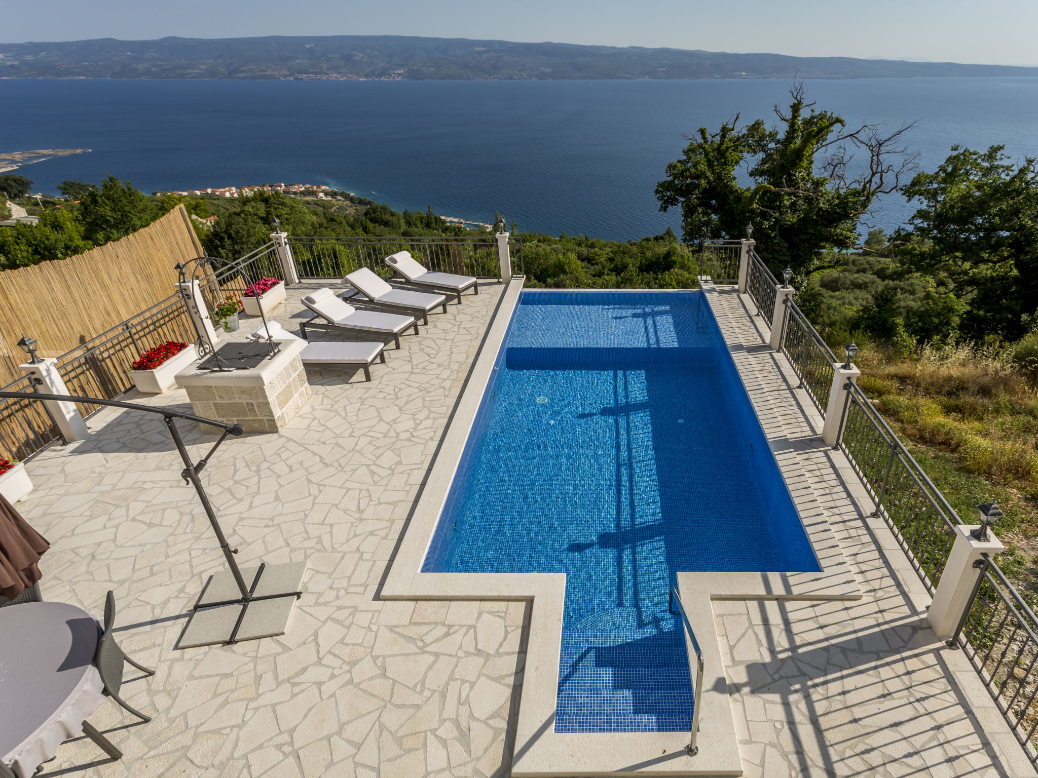 Villa Nareste: Gerenoveerde zeezichtvilla met verwarmd zwembad in Omiš - foto 34