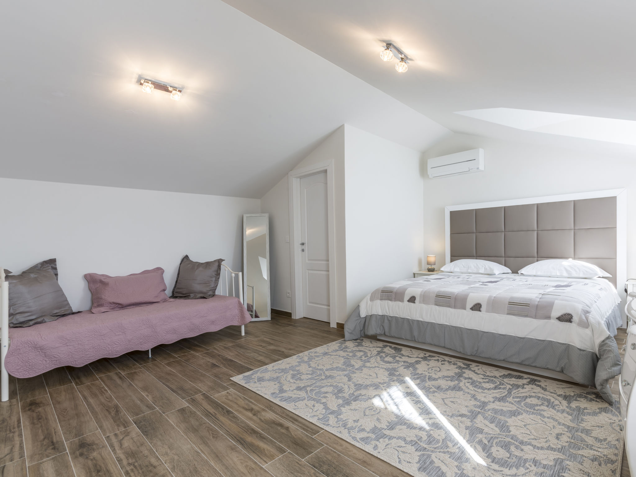Villa Nareste: Gerenoveerde zeezichtvilla met verwarmd zwembad in Omiš - foto 24