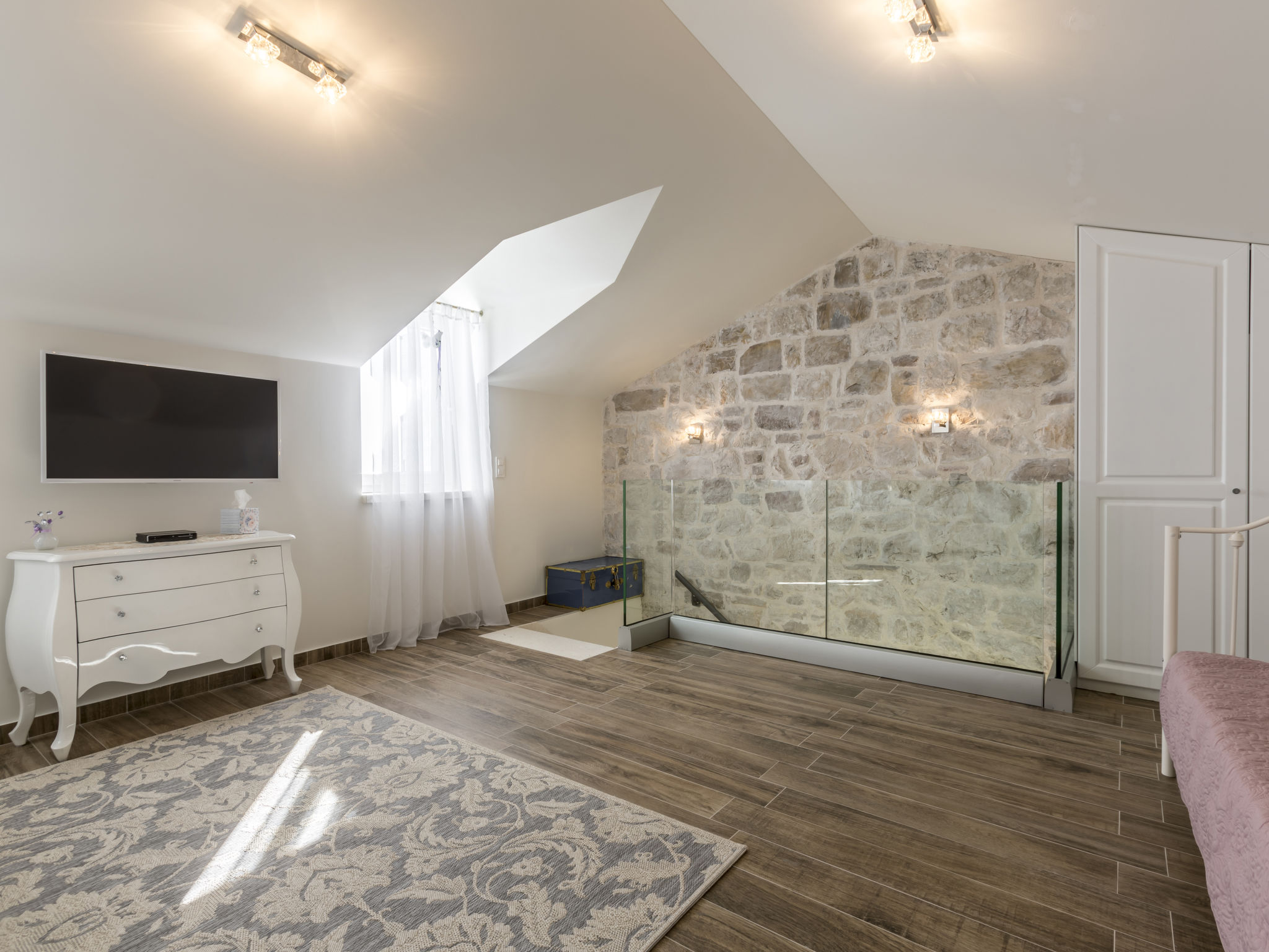 Villa Nareste: Gerenoveerde zeezichtvilla met verwarmd zwembad in Omiš - foto 22