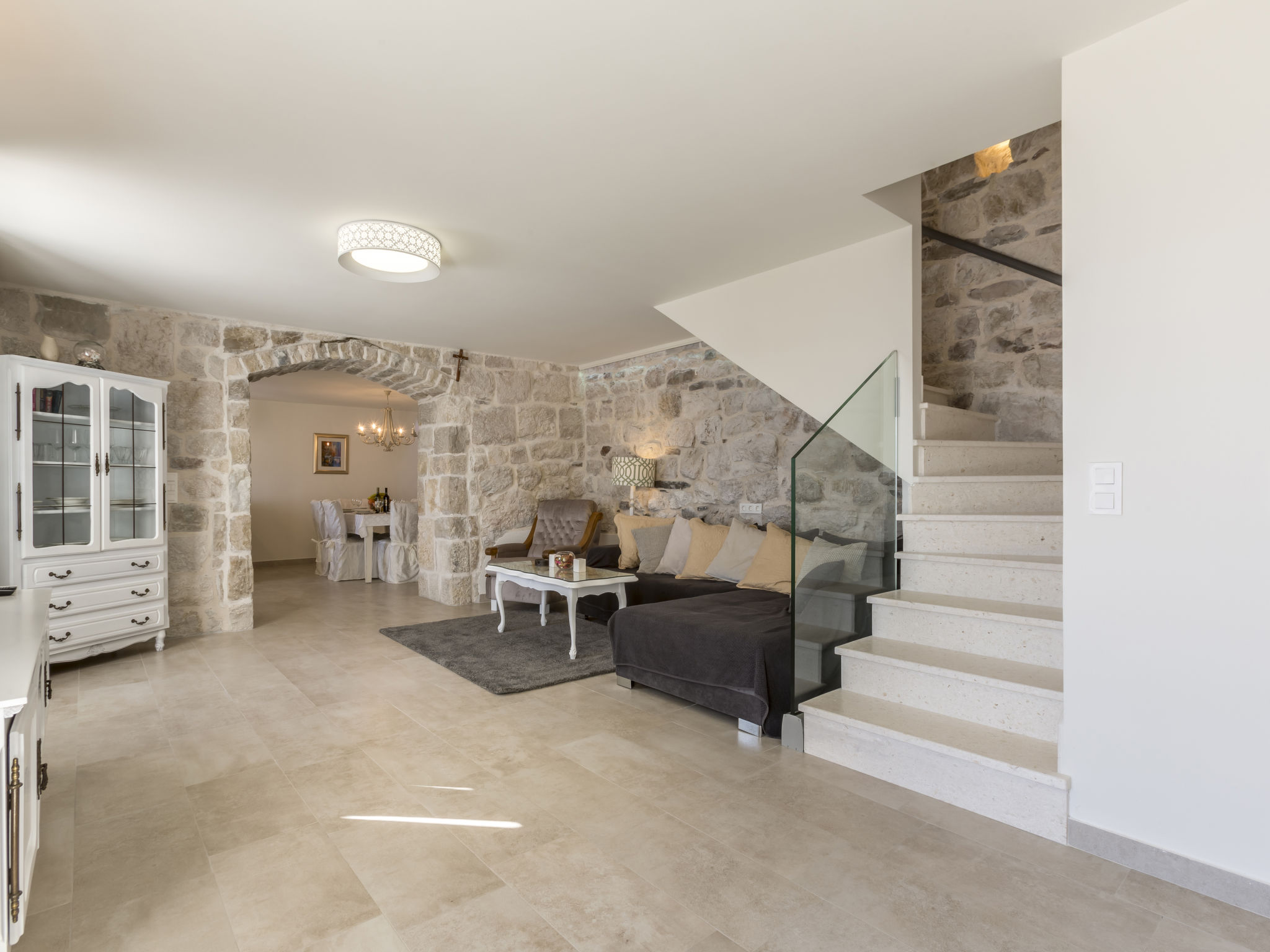 Villa Nareste: Gerenoveerde zeezichtvilla met verwarmd zwembad in Omiš - foto 21