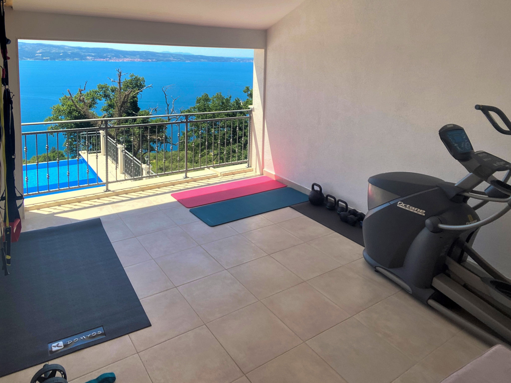 Villa Nareste: Gerenoveerde zeezichtvilla met verwarmd zwembad in Omiš - foto 9