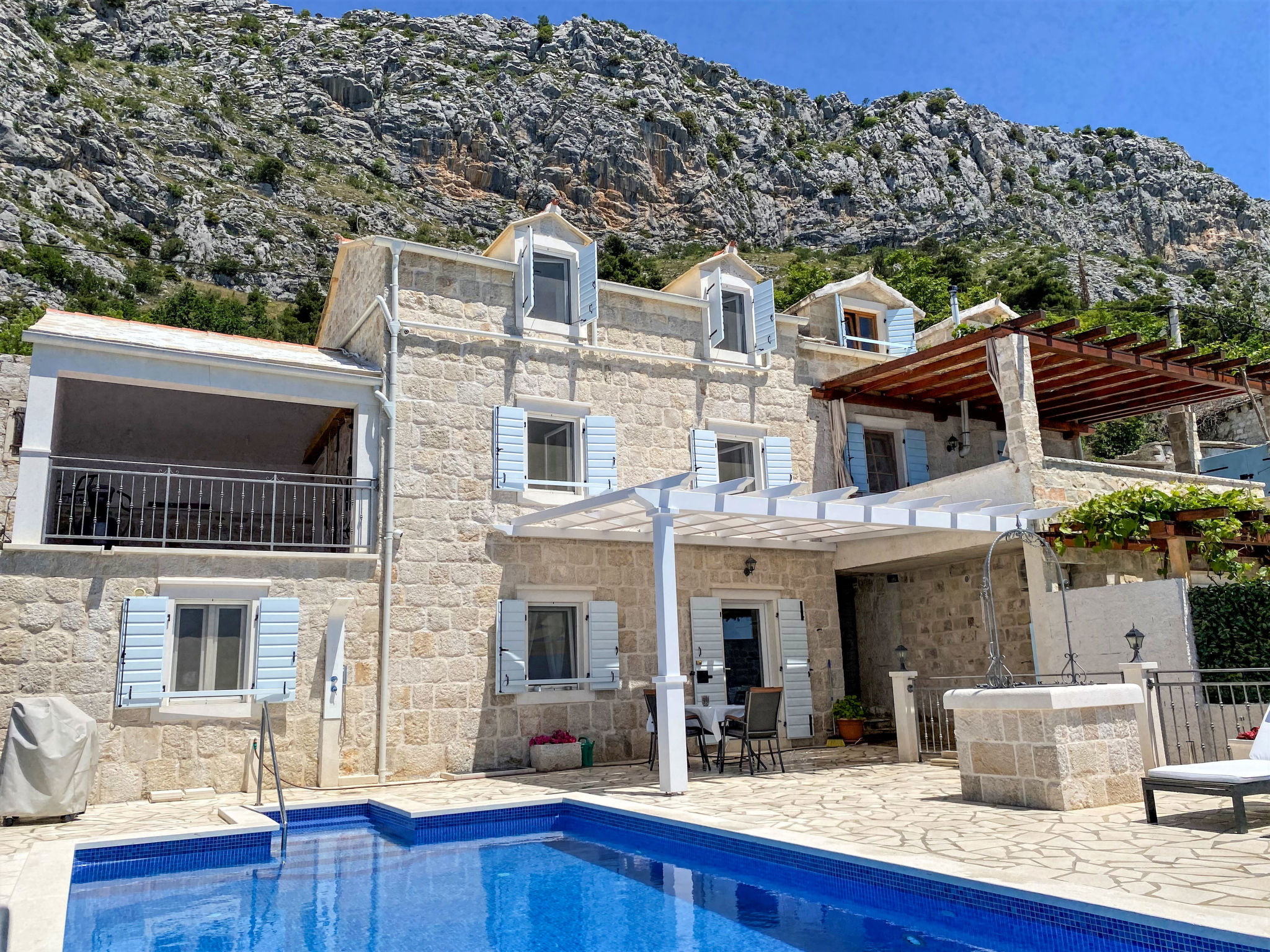 Villa Nareste: Gerenoveerde zeezichtvilla met verwarmd zwembad in Omiš - foto 7