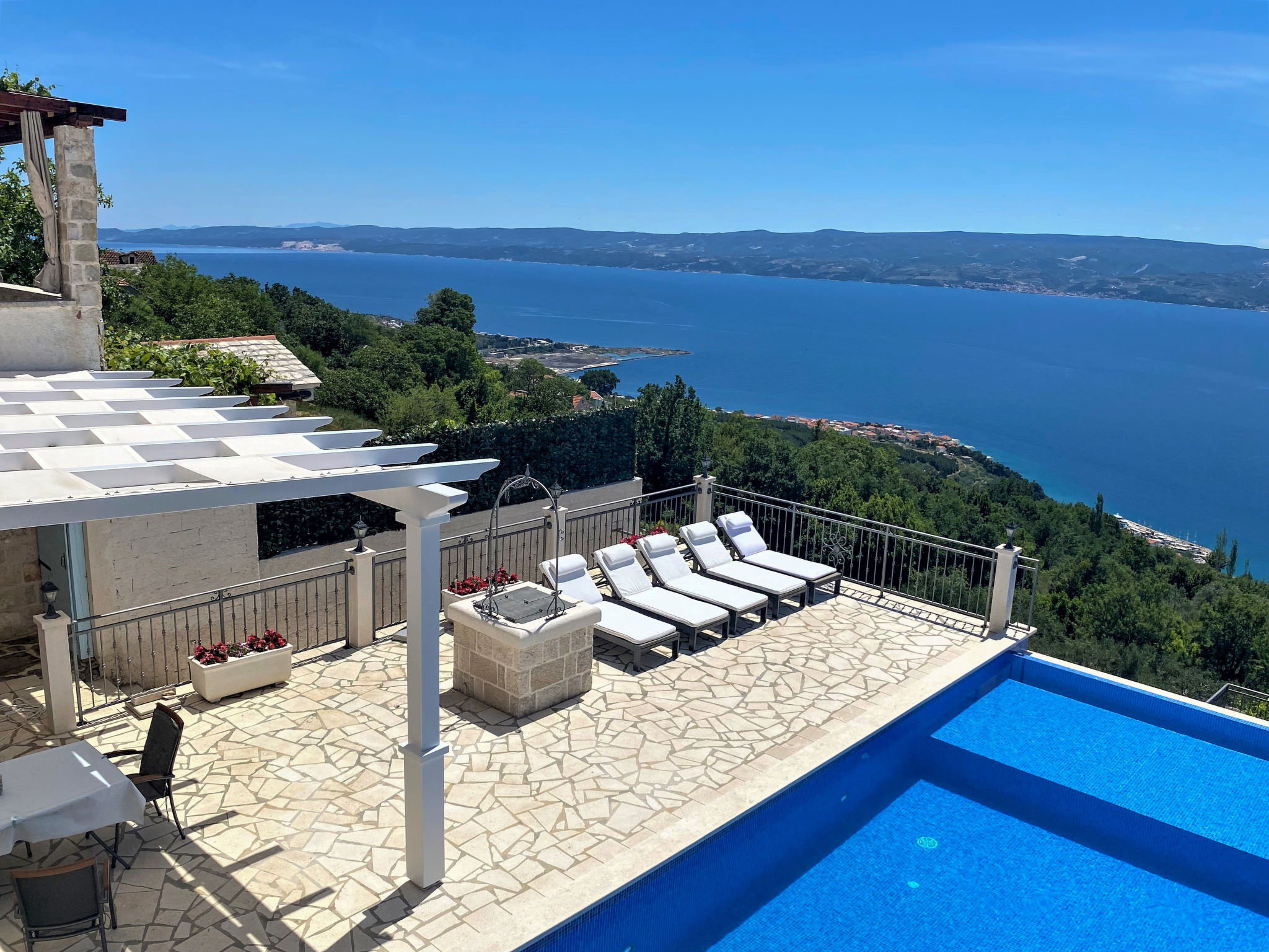 Villa Nareste: Gerenoveerde zeezichtvilla met verwarmd zwembad in Omiš - foto 6