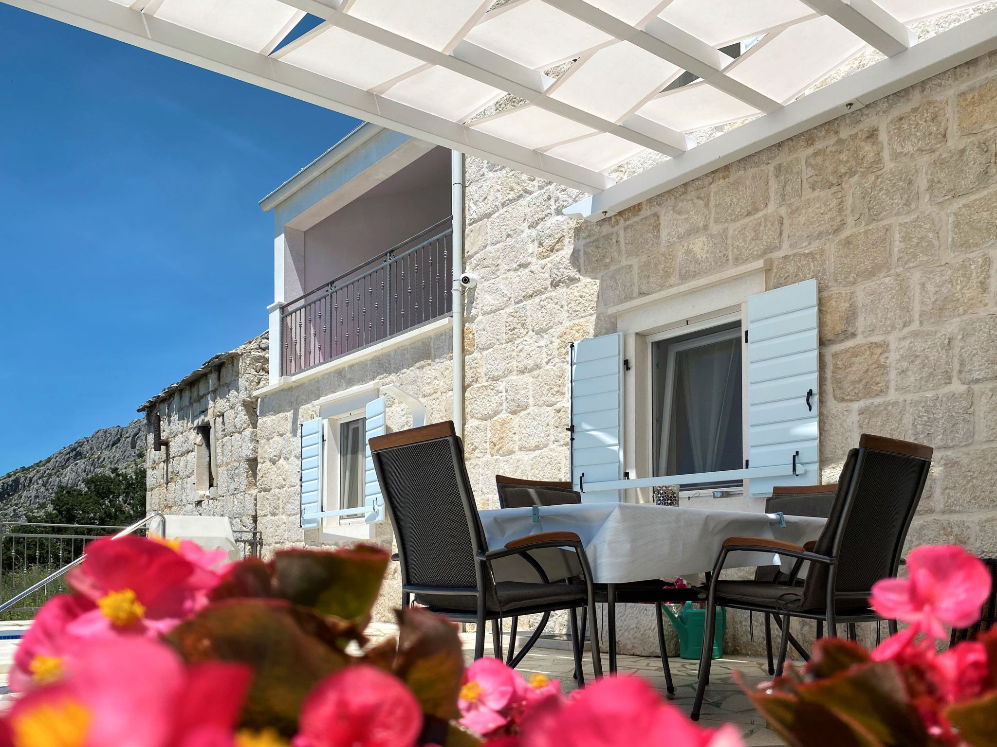 Villa Nareste: Gerenoveerde zeezichtvilla met verwarmd zwembad in Omiš - foto 8