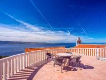 Villa Jolie Amazing Stone: Ruim vakantiehuis met zwembad en zeezicht bij Omiš - thumbnail 4