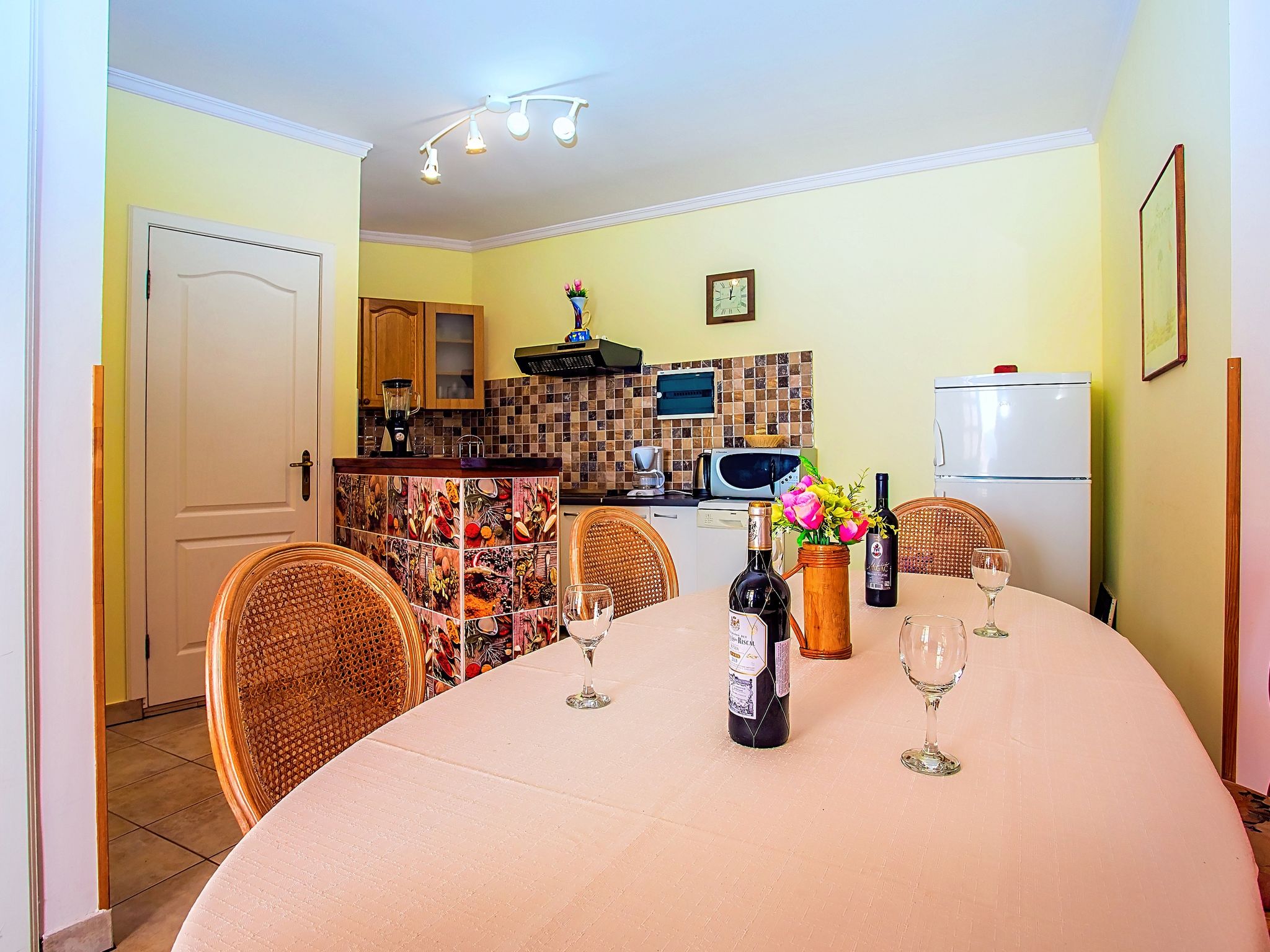 Maison Villa Jolie Amazing Stone – Cuisine et coin repas, photo 9 sur 51