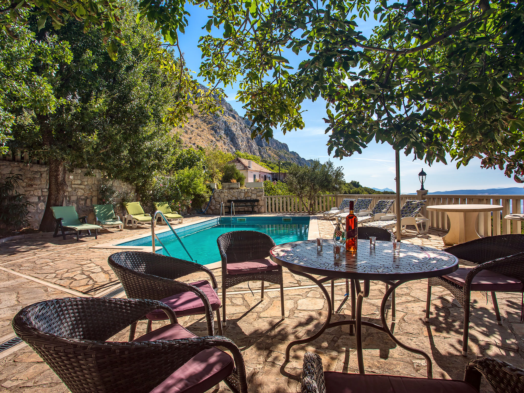 Villa Jolie Amazing Stone: Ruim vakantiehuis met zwembad en zeezicht bij Omiš - foto 3