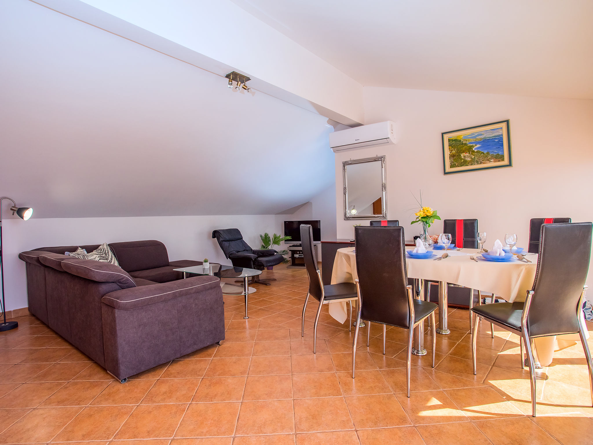 Villa Jolie Amazing Stone: Ruim vakantiehuis met zwembad en zeezicht bij Omiš - foto 22